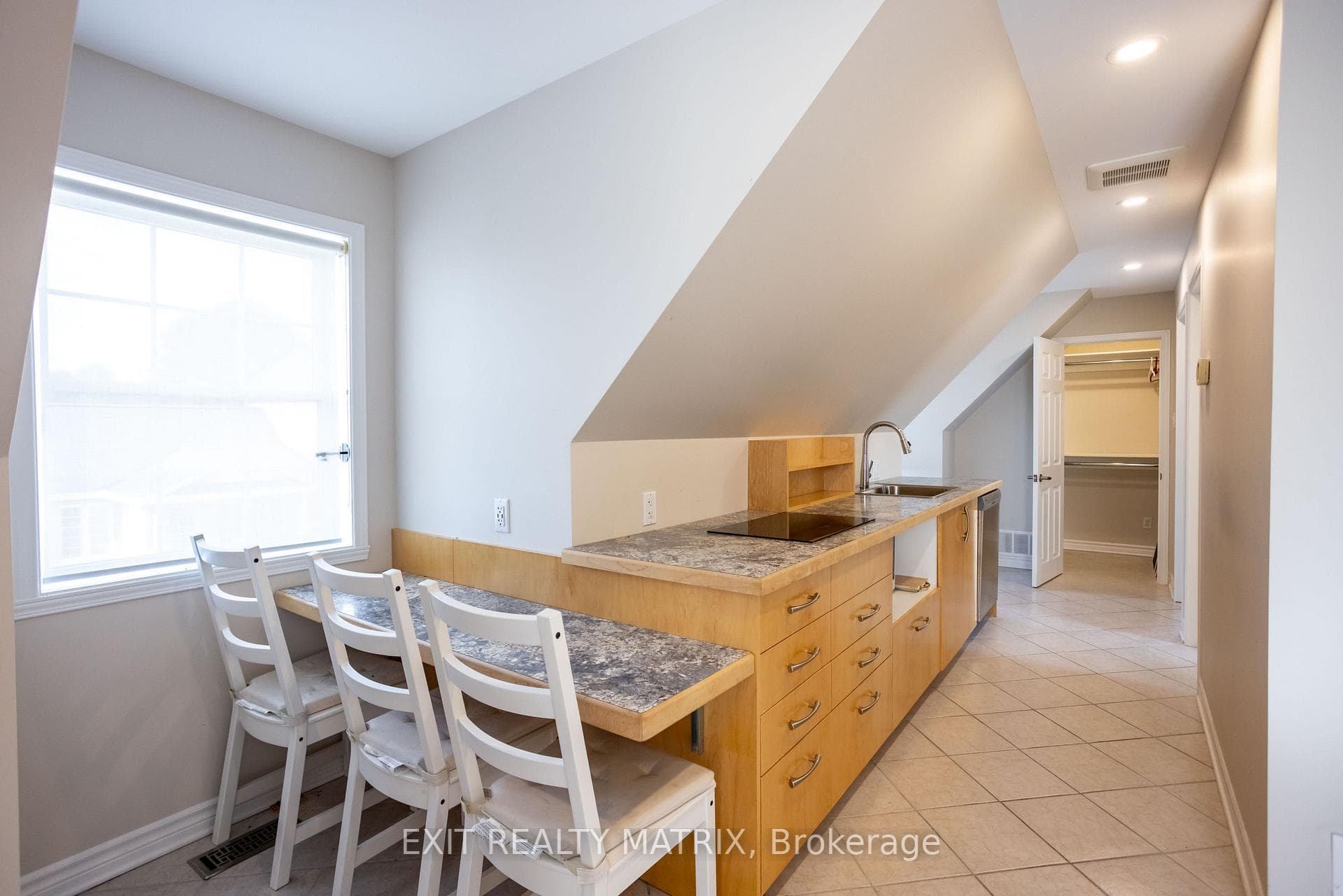 2392 8th Line Road photo 39