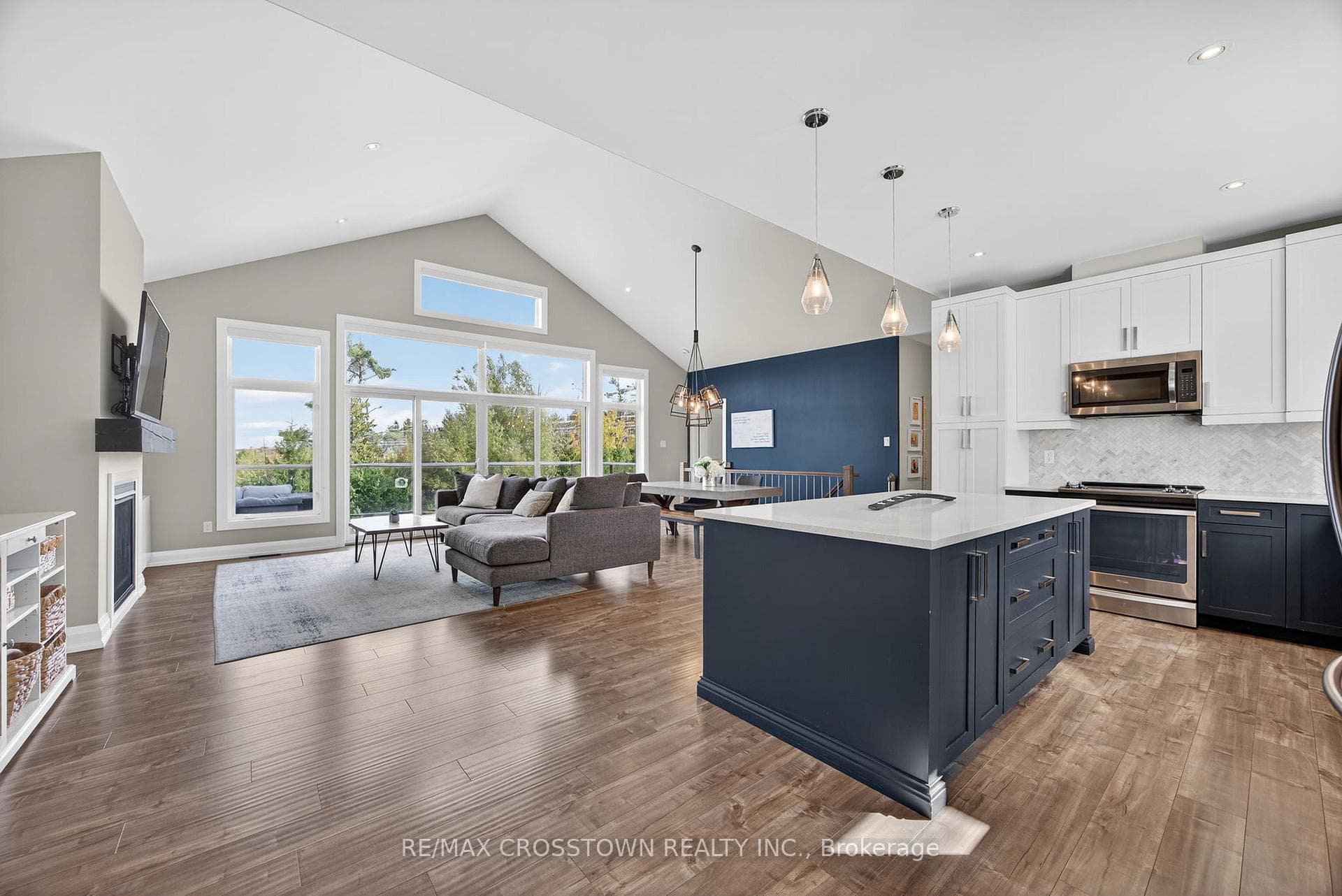 72 Glenhuron Drive photo 5