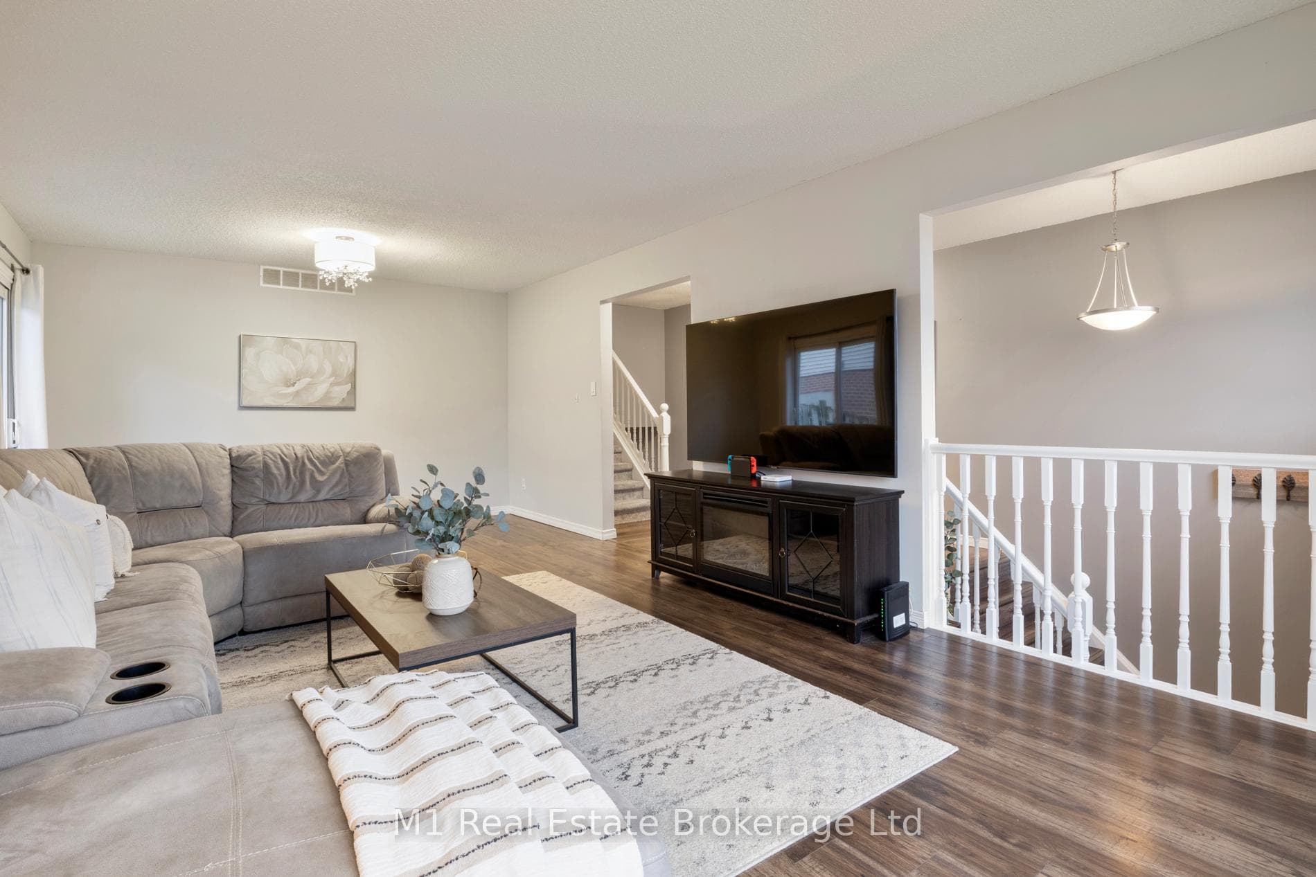 516 Harvey Street photo 8