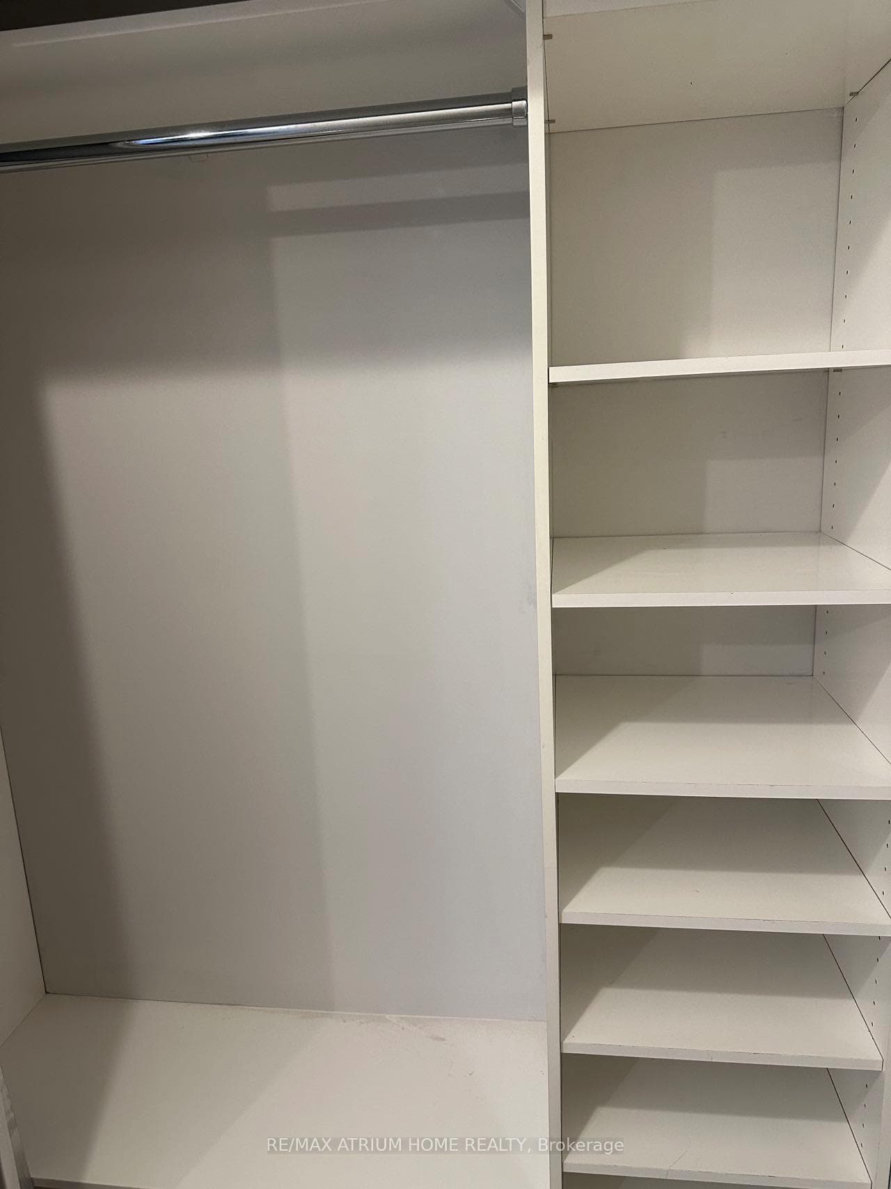736 Spadina Avenue Unit 1601 photo 9