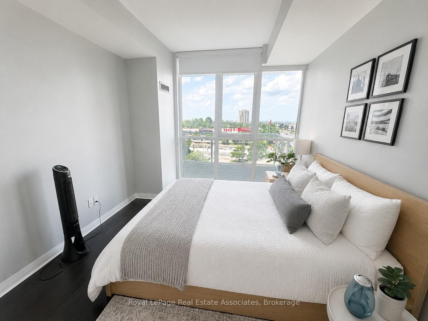 55 Eglinton Avenue Unit 606 photo 6