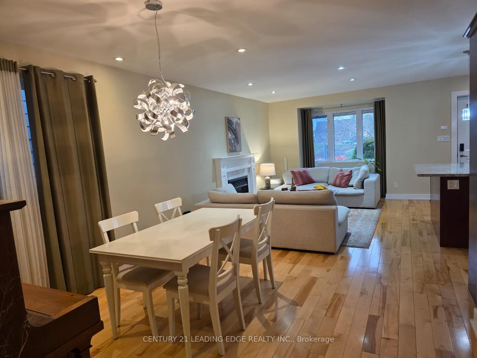 177 Fallingbrook Road photo 6