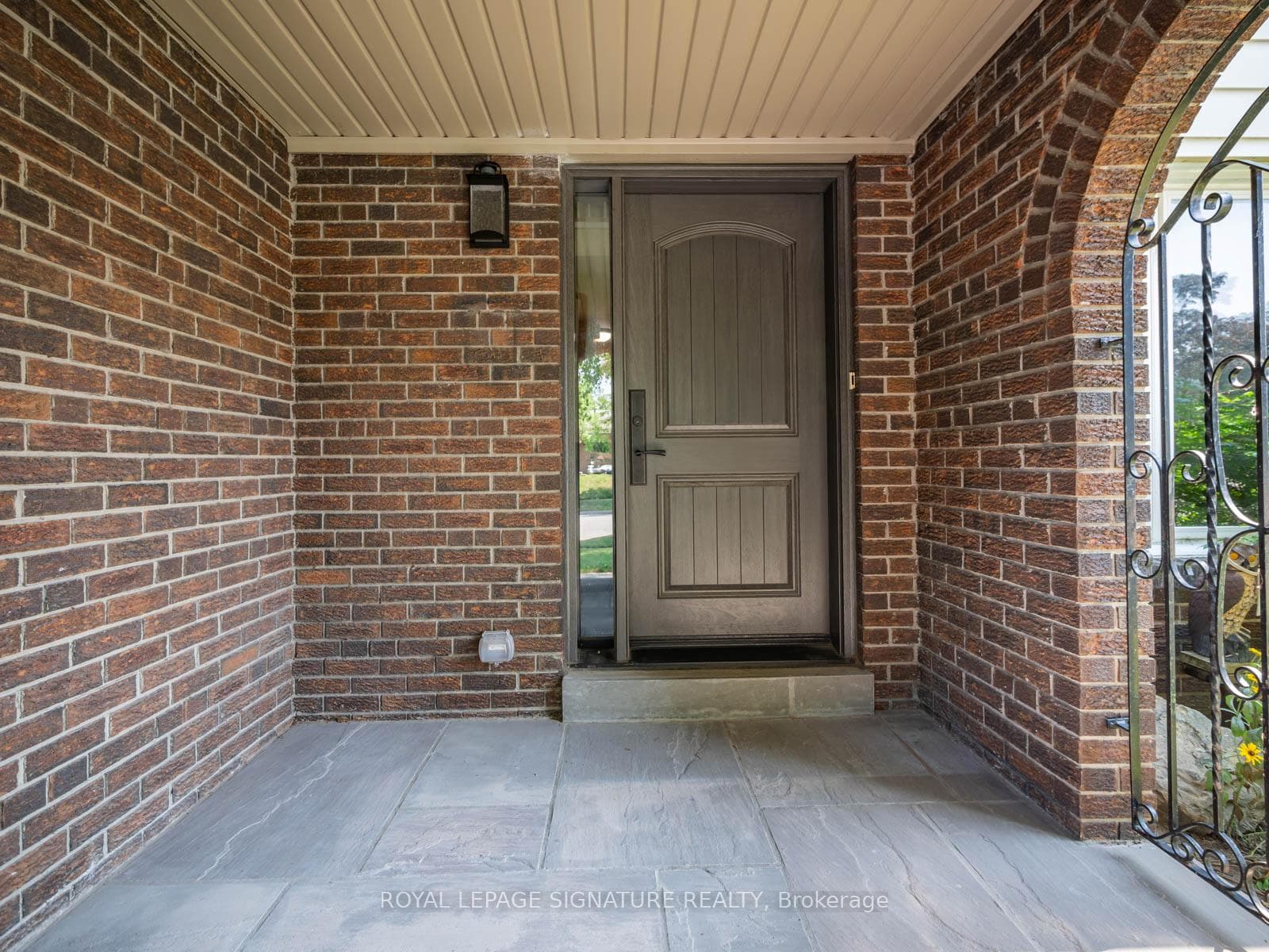 17 Chapais Crescent photo 2
