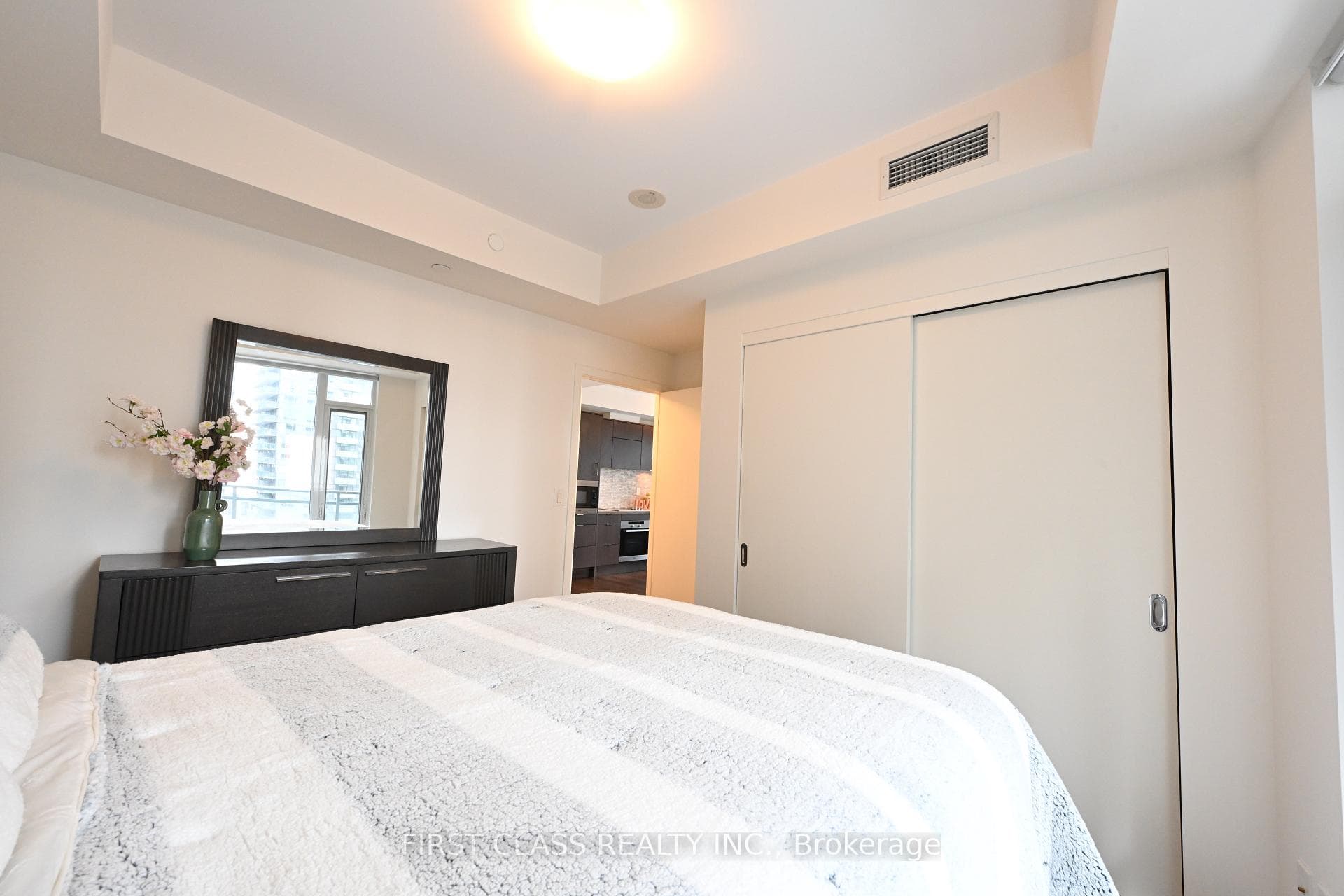 21 Widmer Street Unit 2109 photo 4
