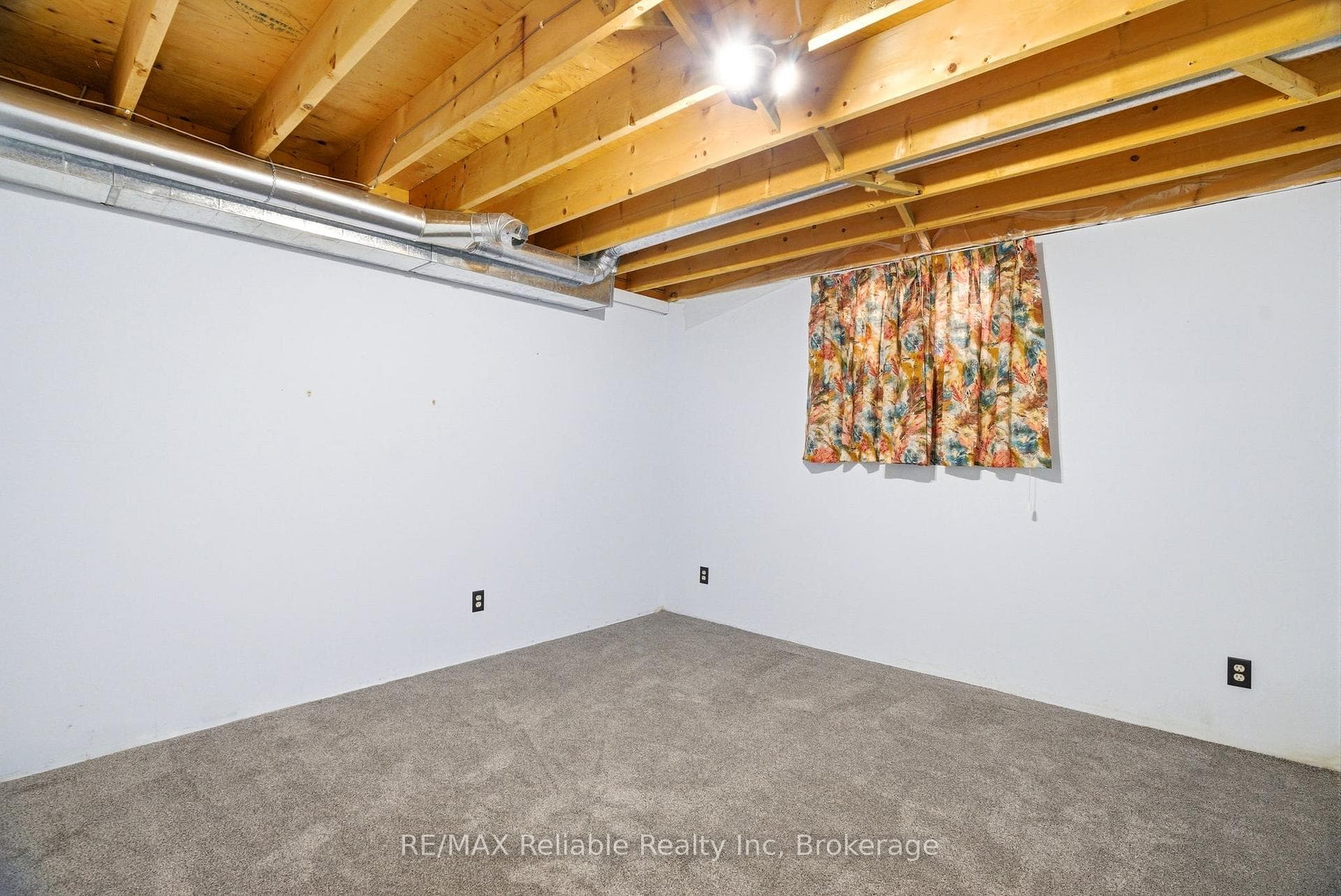 235 Willis Way photo 22