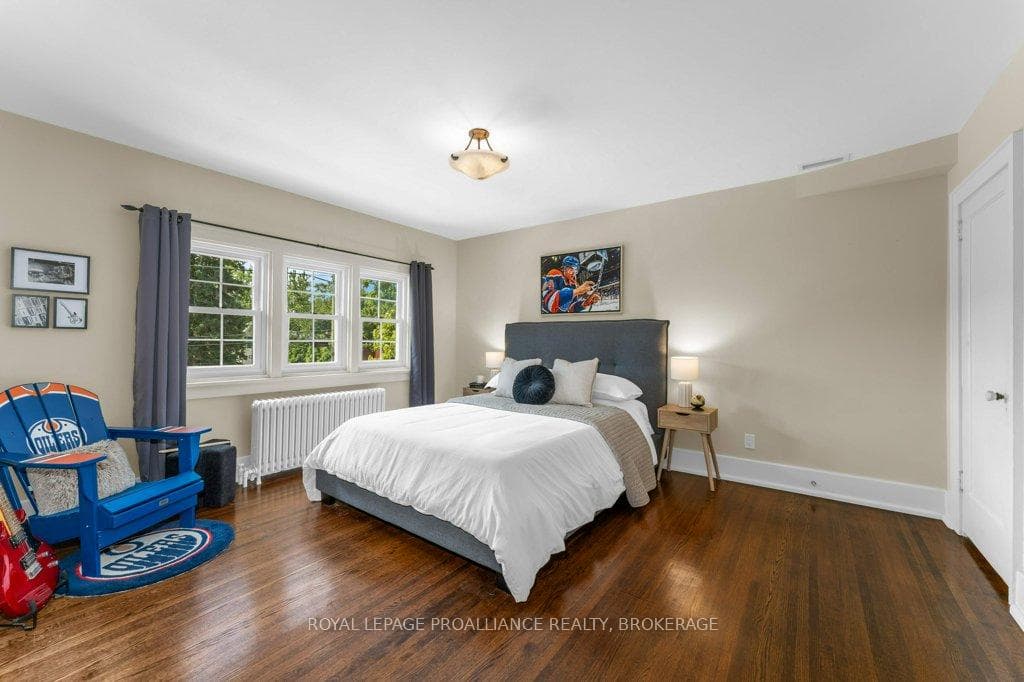 609 Earl Street photo 31