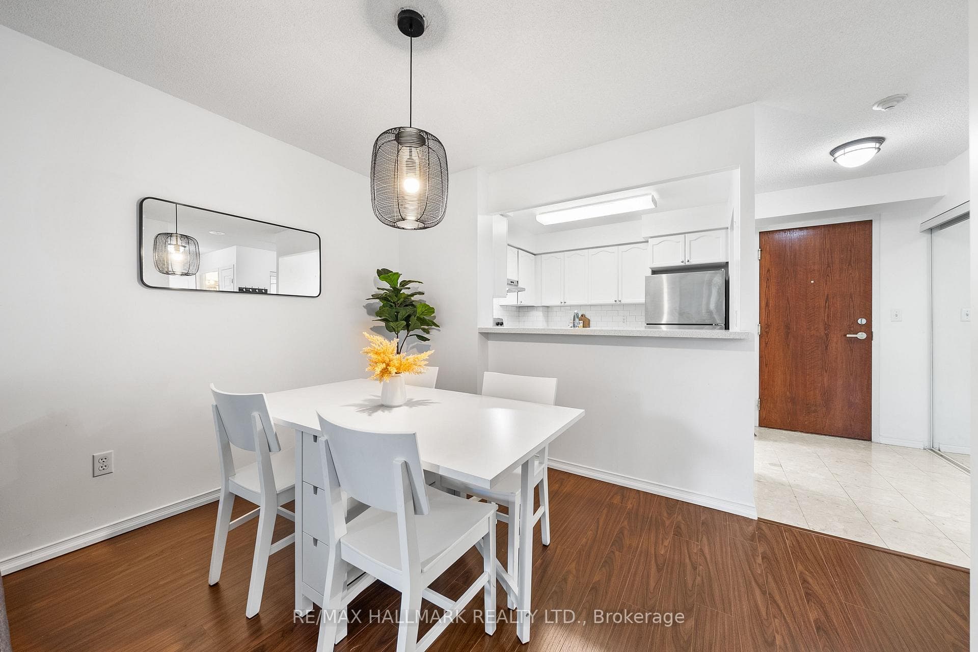 39 Pemberton Avenue Unit 312 photo 7