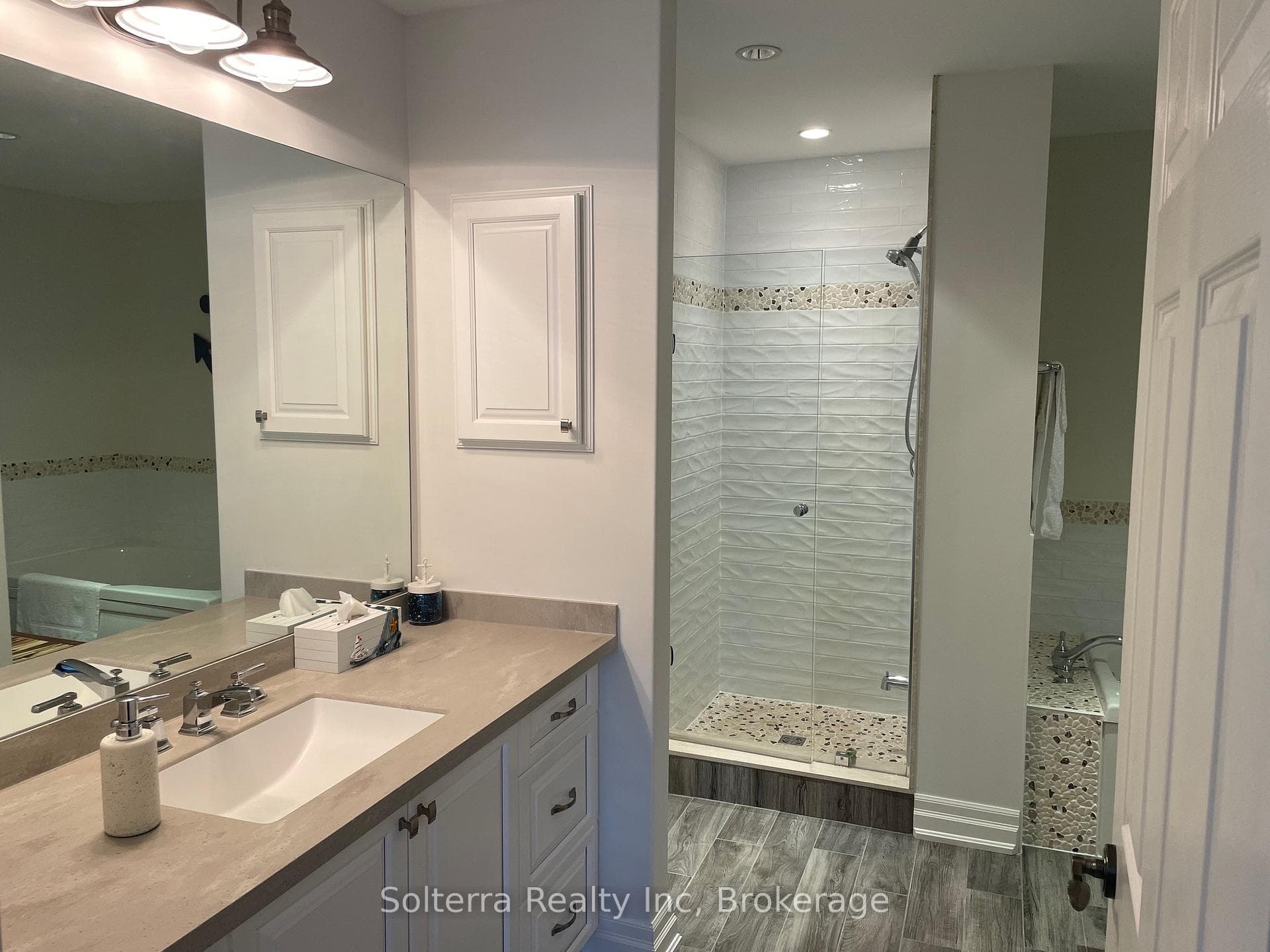 4-pc Bathroom