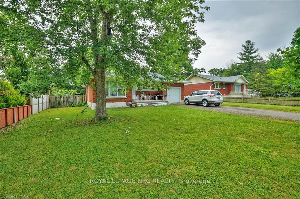 5 EAST HAMPTON Road photo 3