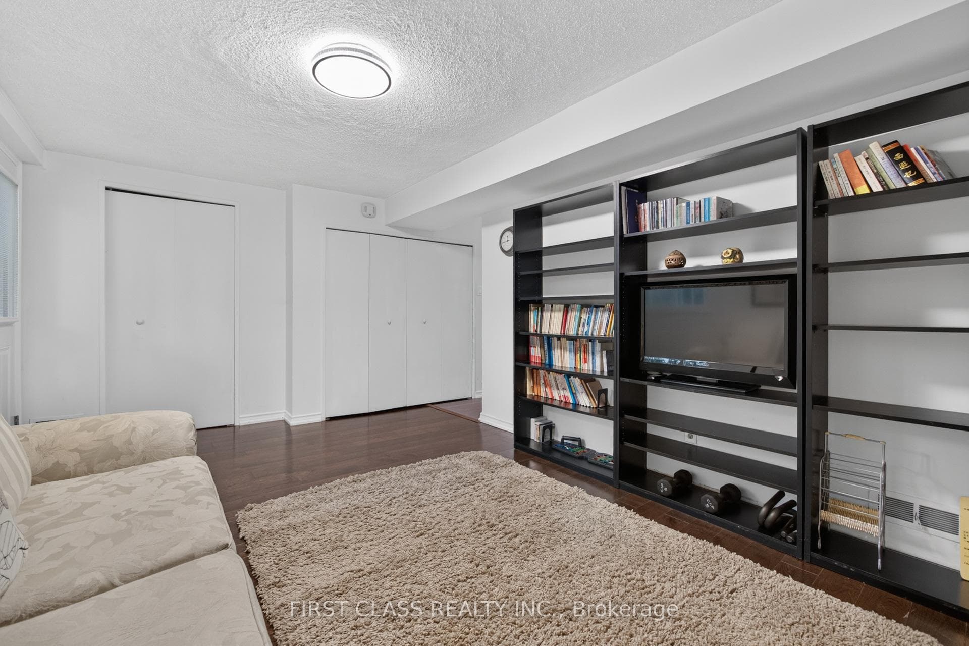 202 Royal Orchard Boulevard photo 39