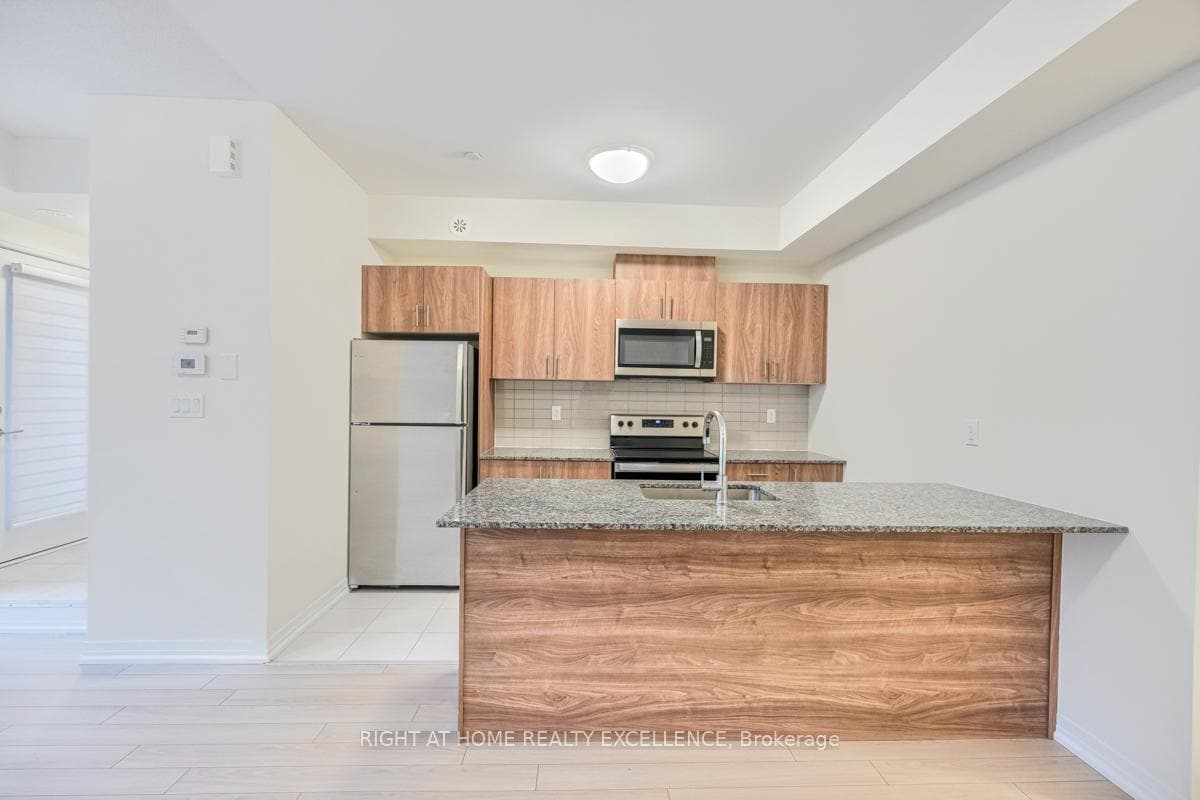 235 Mclevin Avenue Unit 3 photo 9