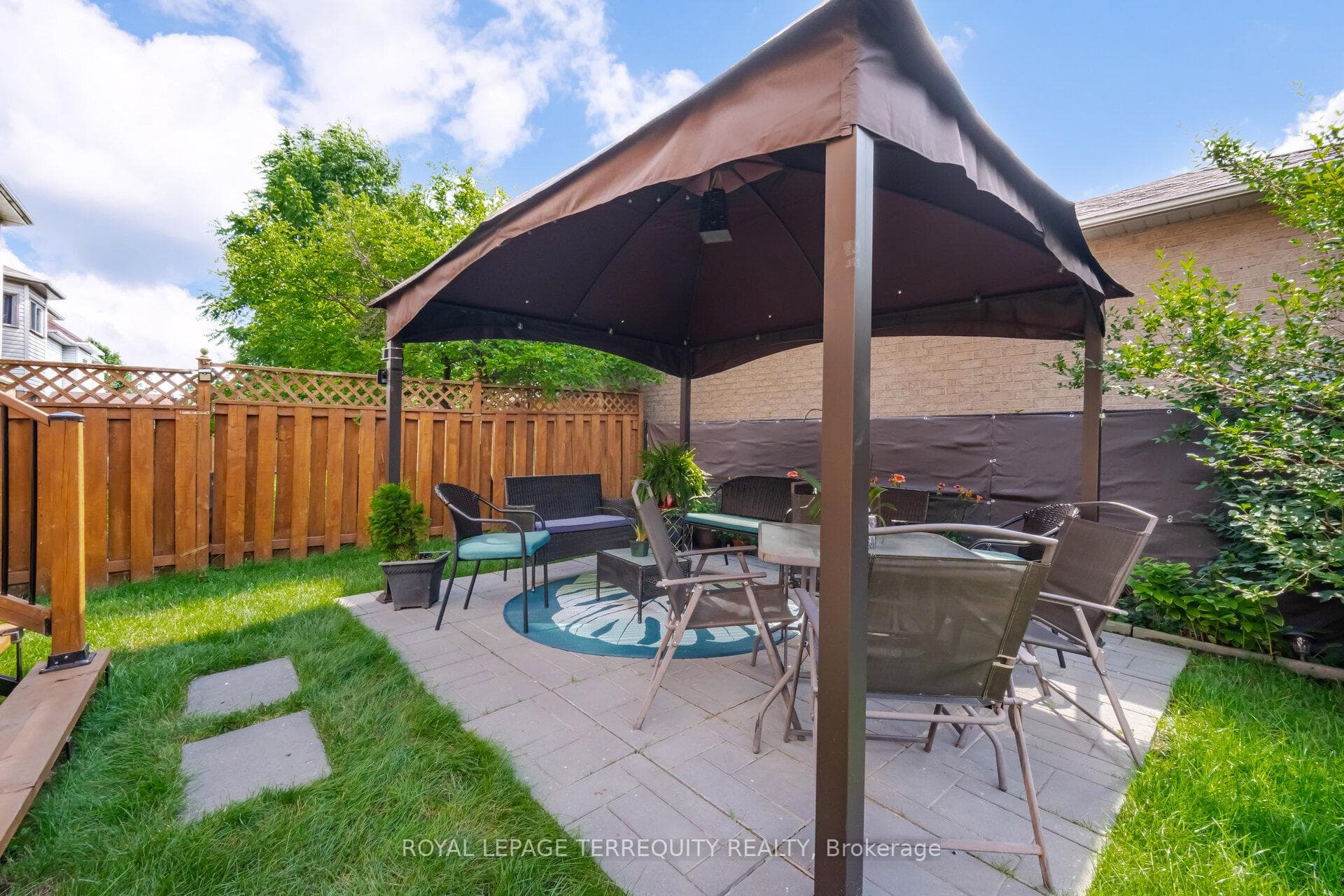1138 Beaver Valley Crescent photo 40