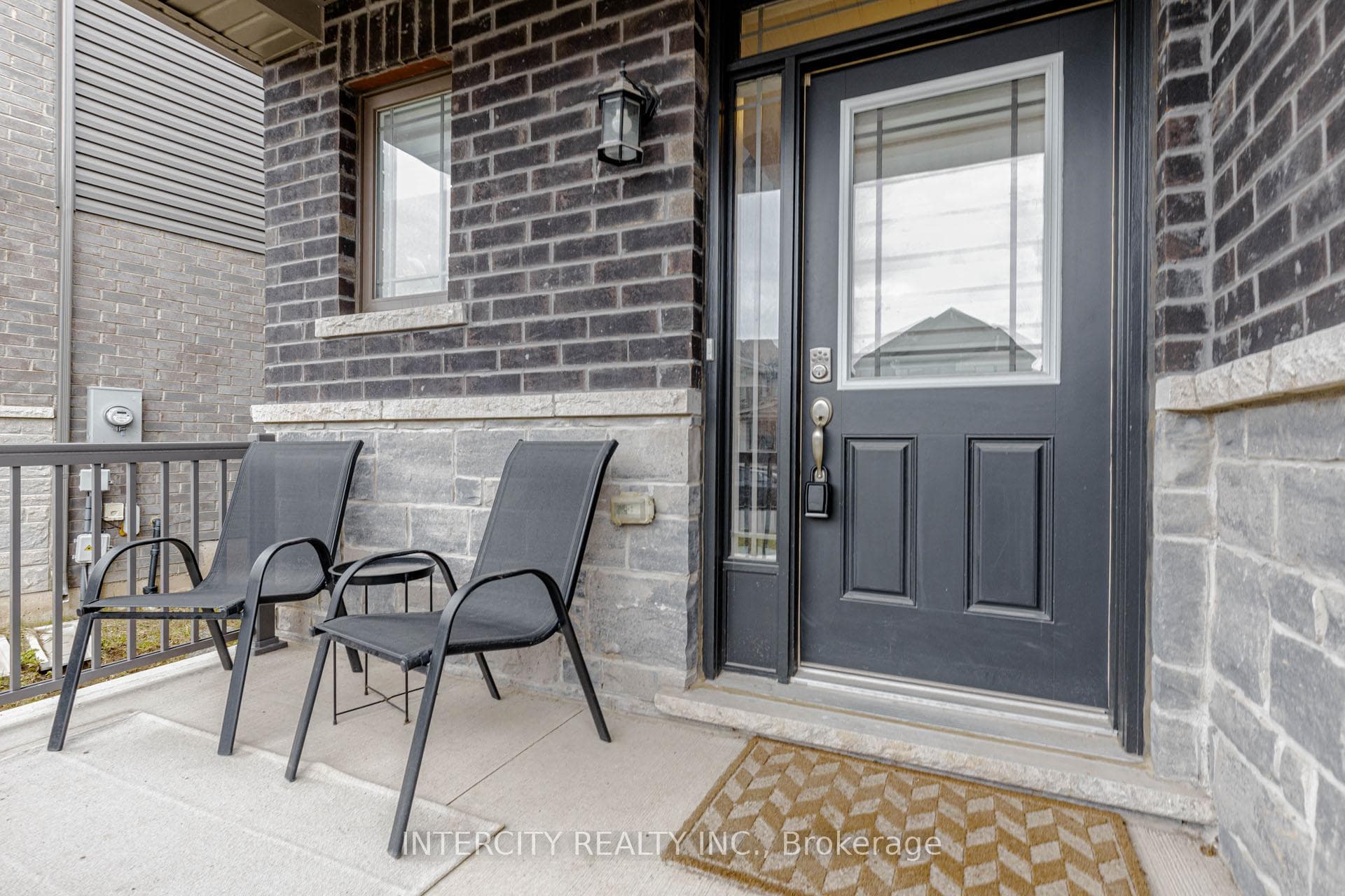 4 Elkington Lane photo 2