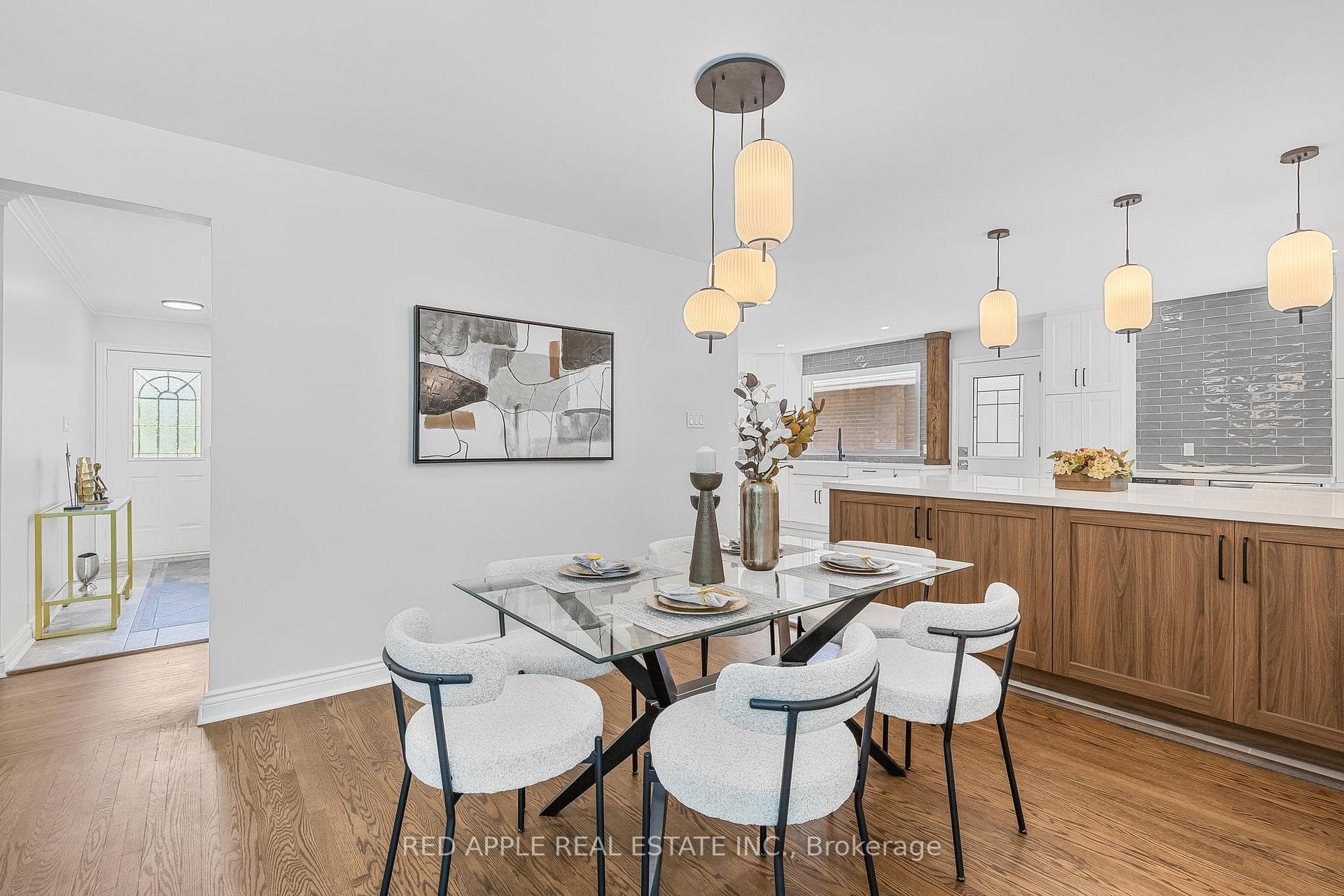 40 Delair Crescent photo 8