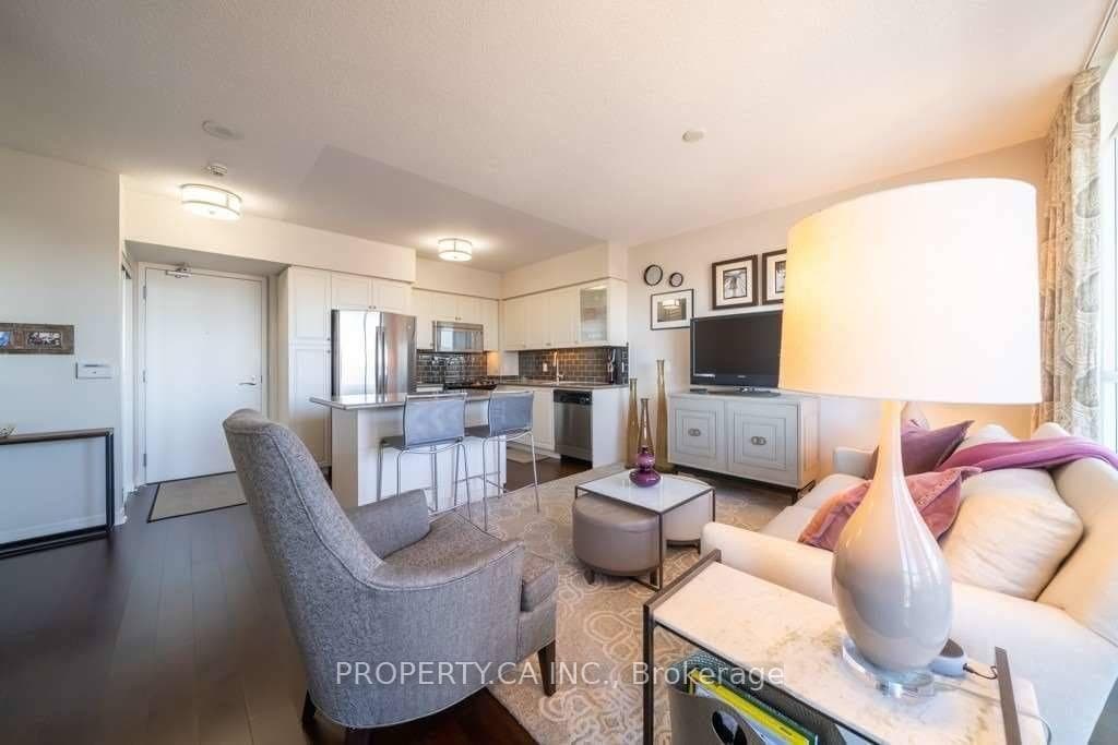 2230 Lake Shore Boulevard Unit 903 photo 6