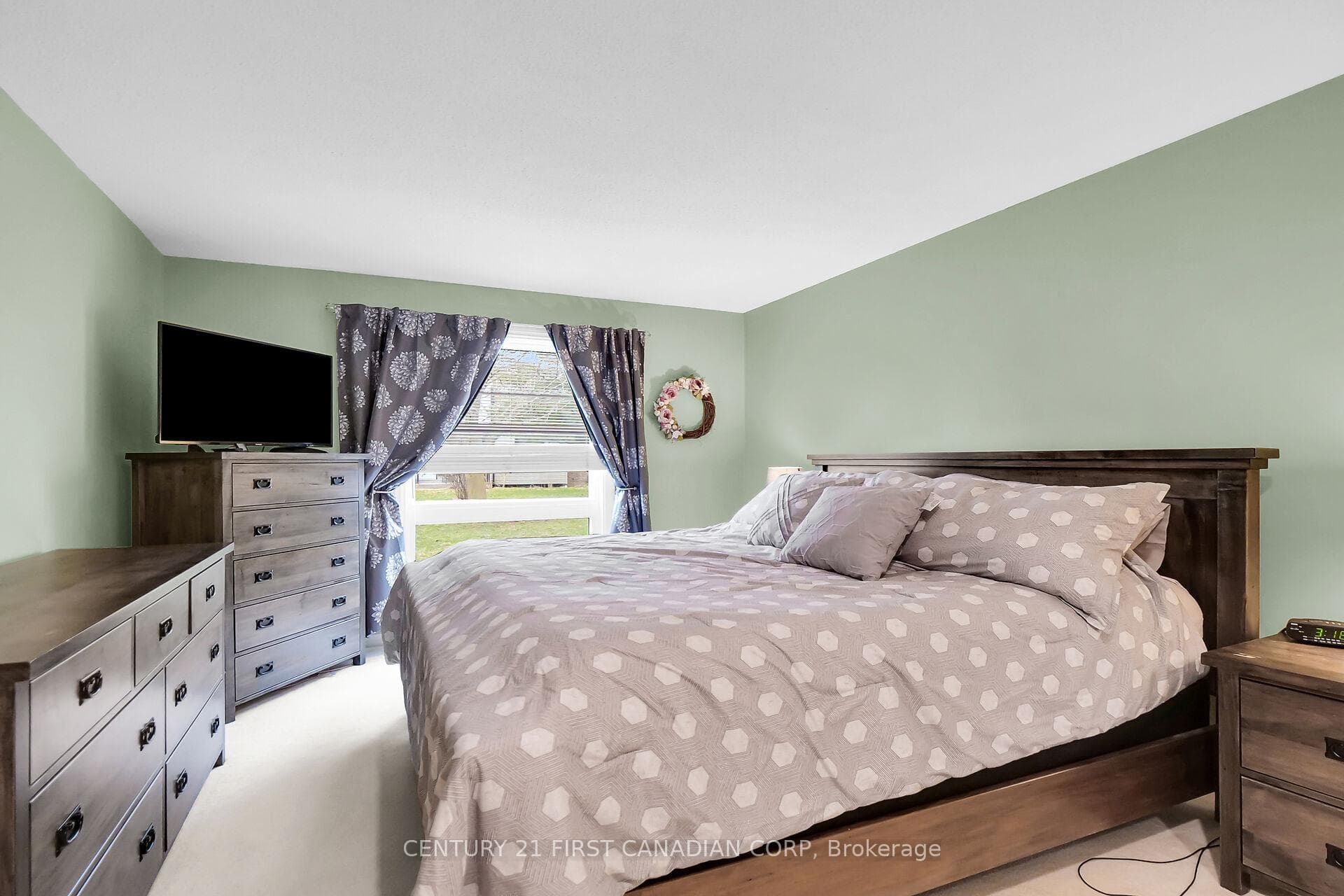 153 mcmaster Drive photo 8