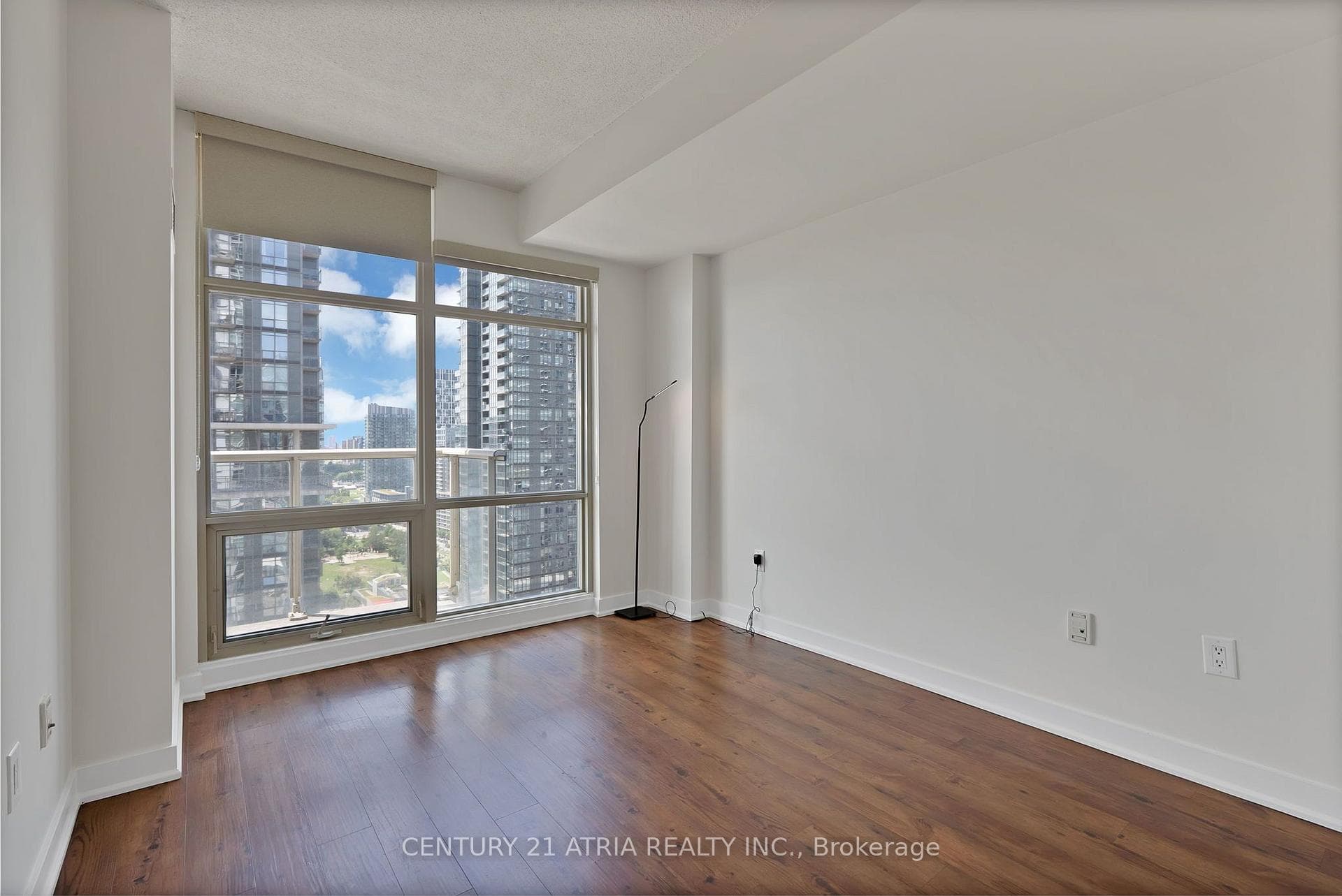 35 Mariner Terrace Unit 2702 photo 1