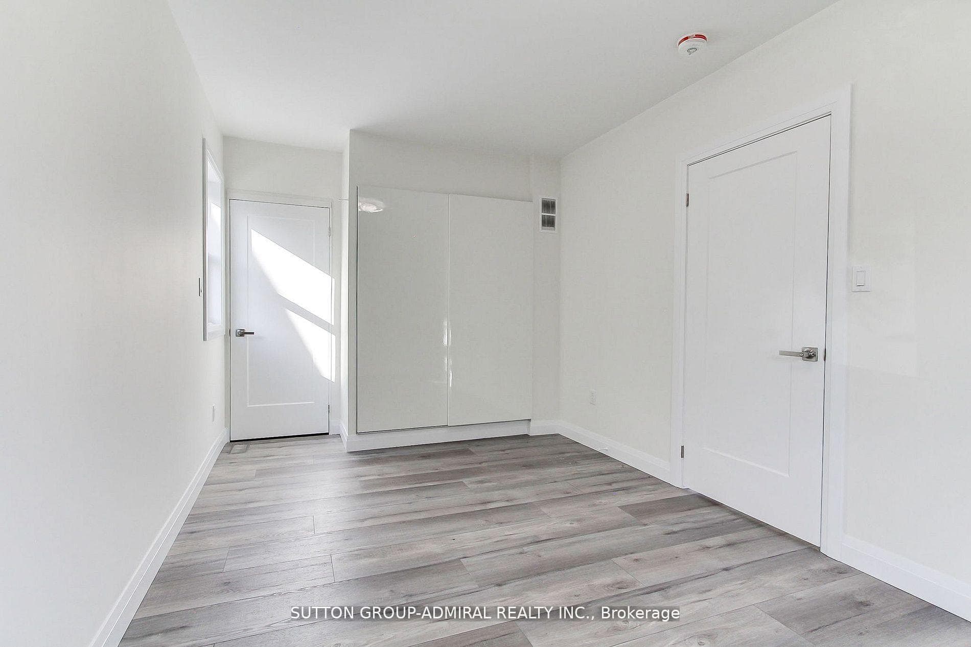 836 Montsell Avenue photo 32