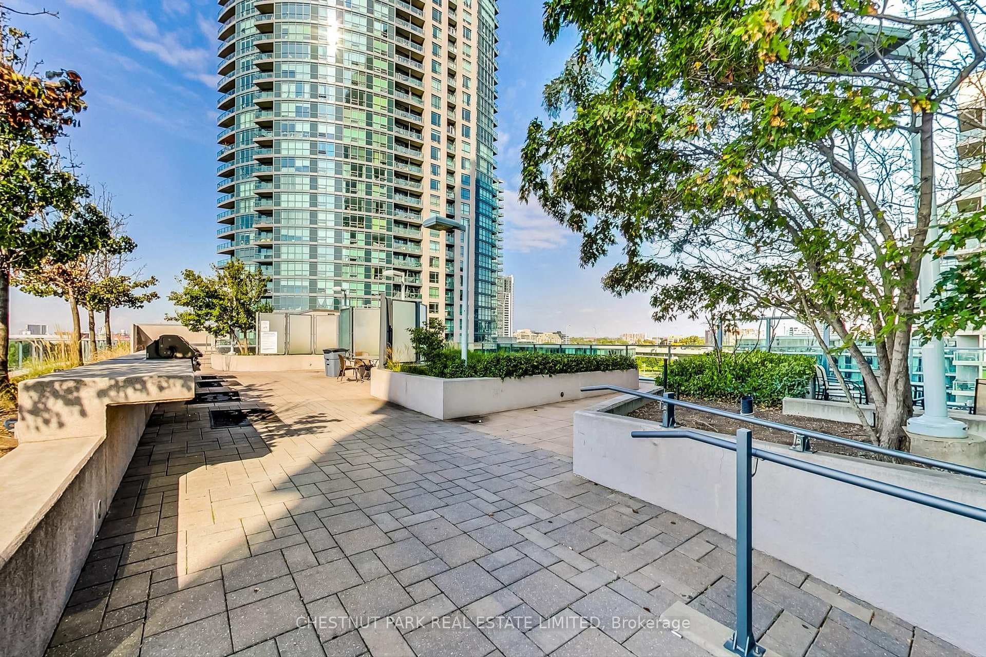 215 Fort York Boulevard Unit 2108 photo 23