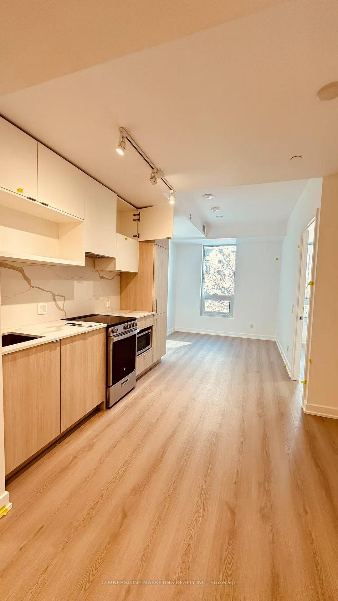 100 Queen Street Unit 302 photo 3