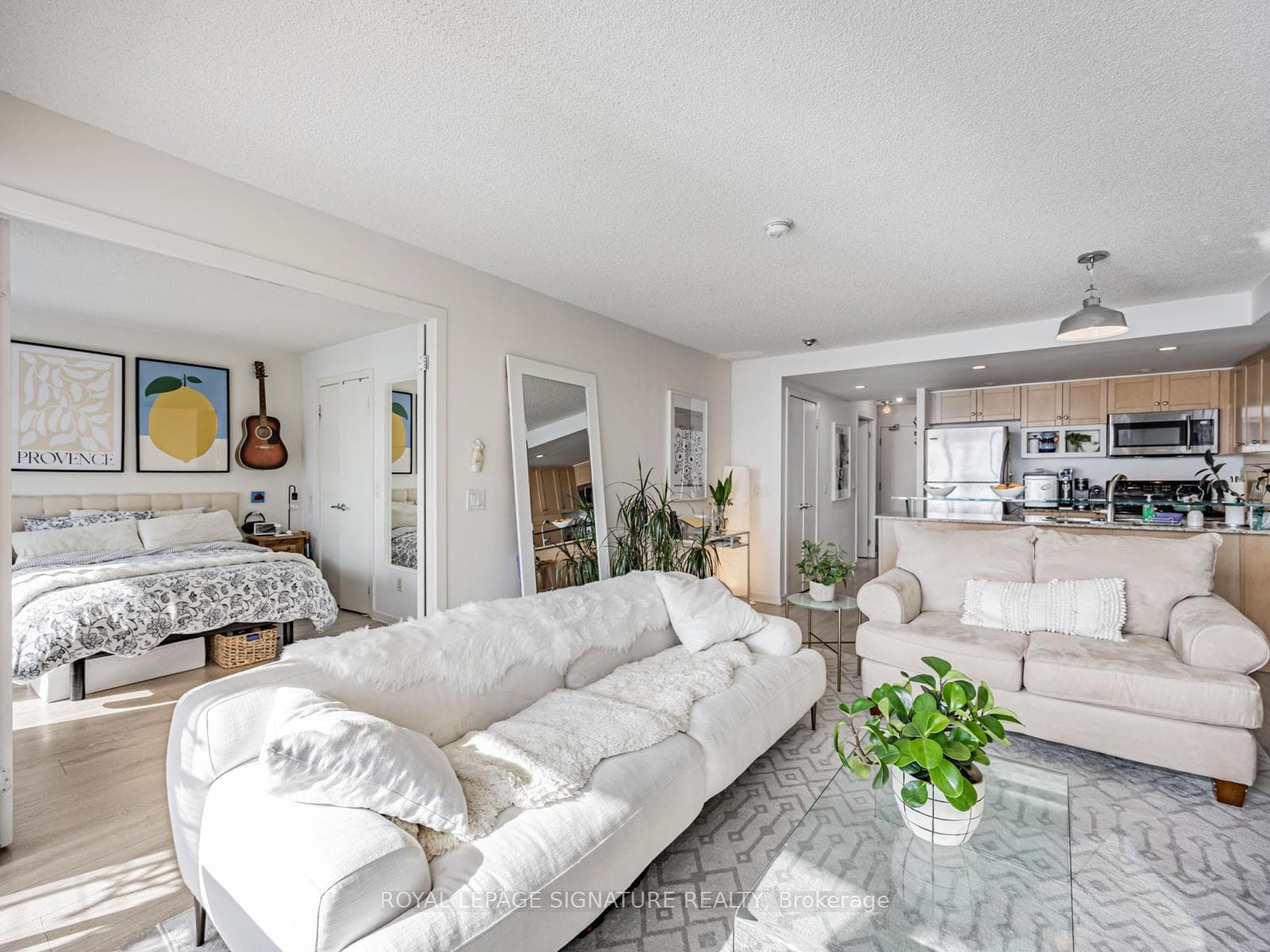 208 Queens Quay Unit 807 photo 13