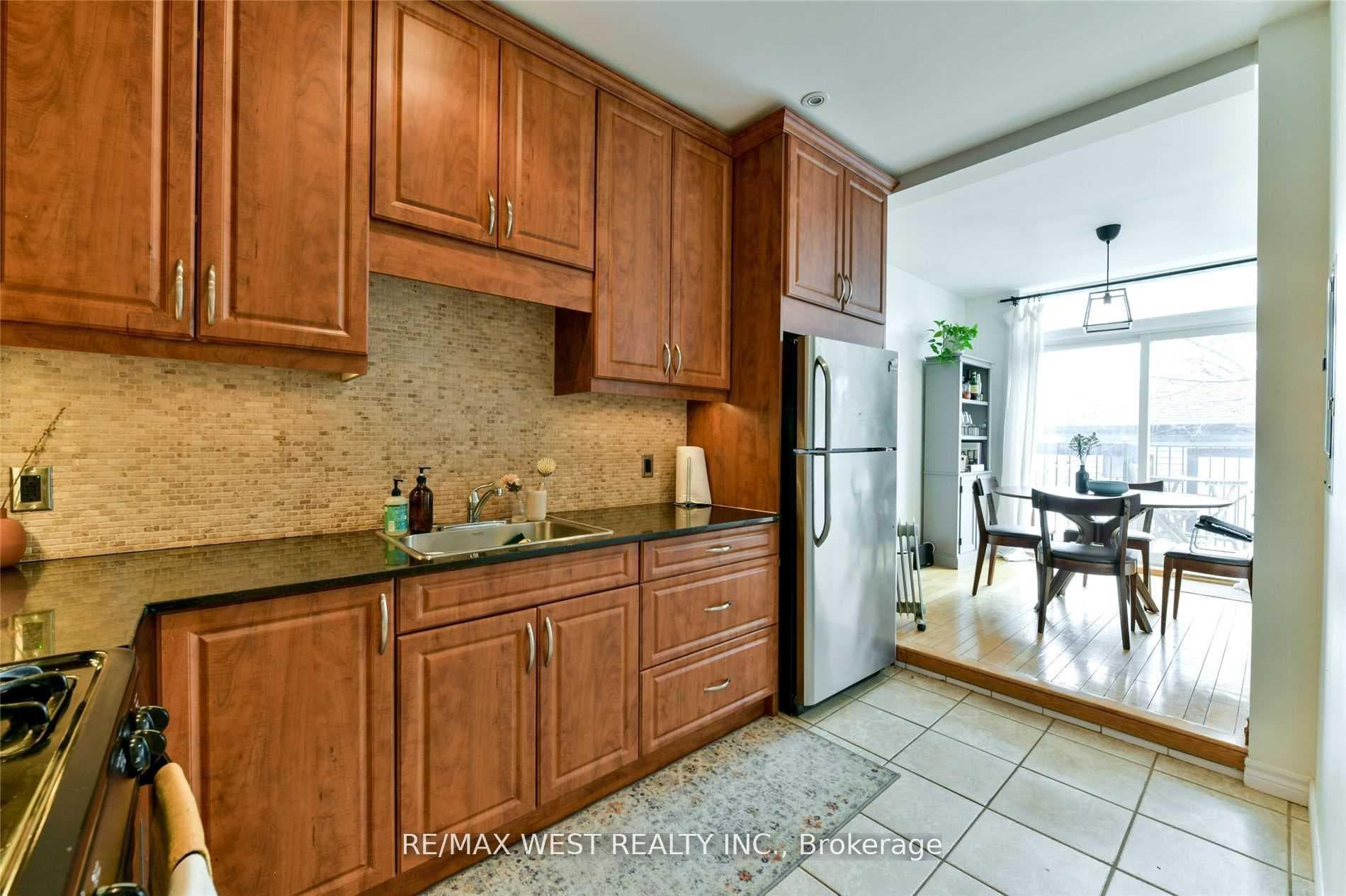 734 Indian Road Unit Main Fl photo 15