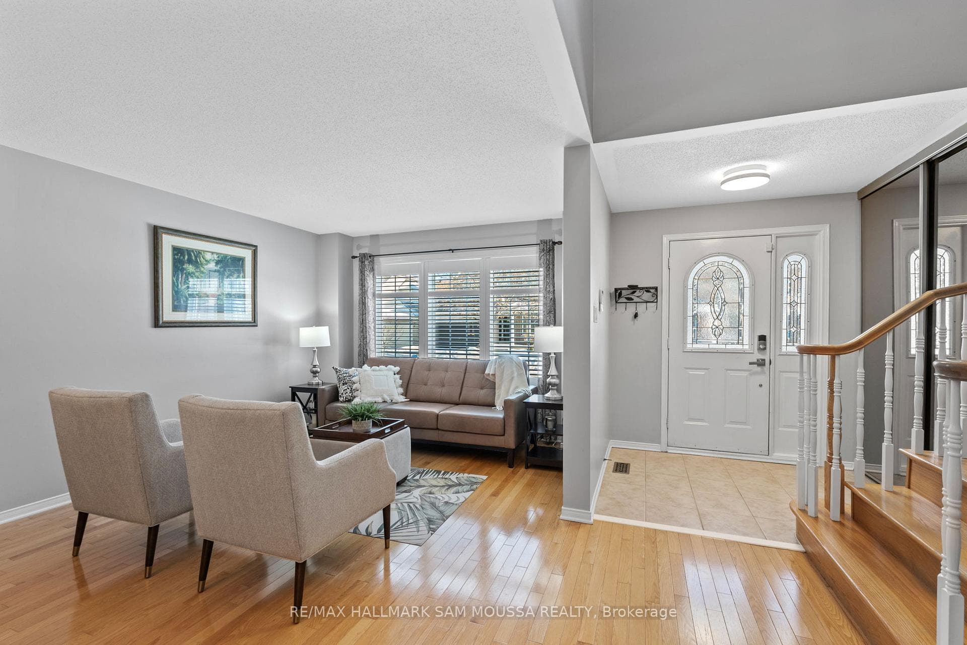 2108 Blue Willow Crescent photo 2