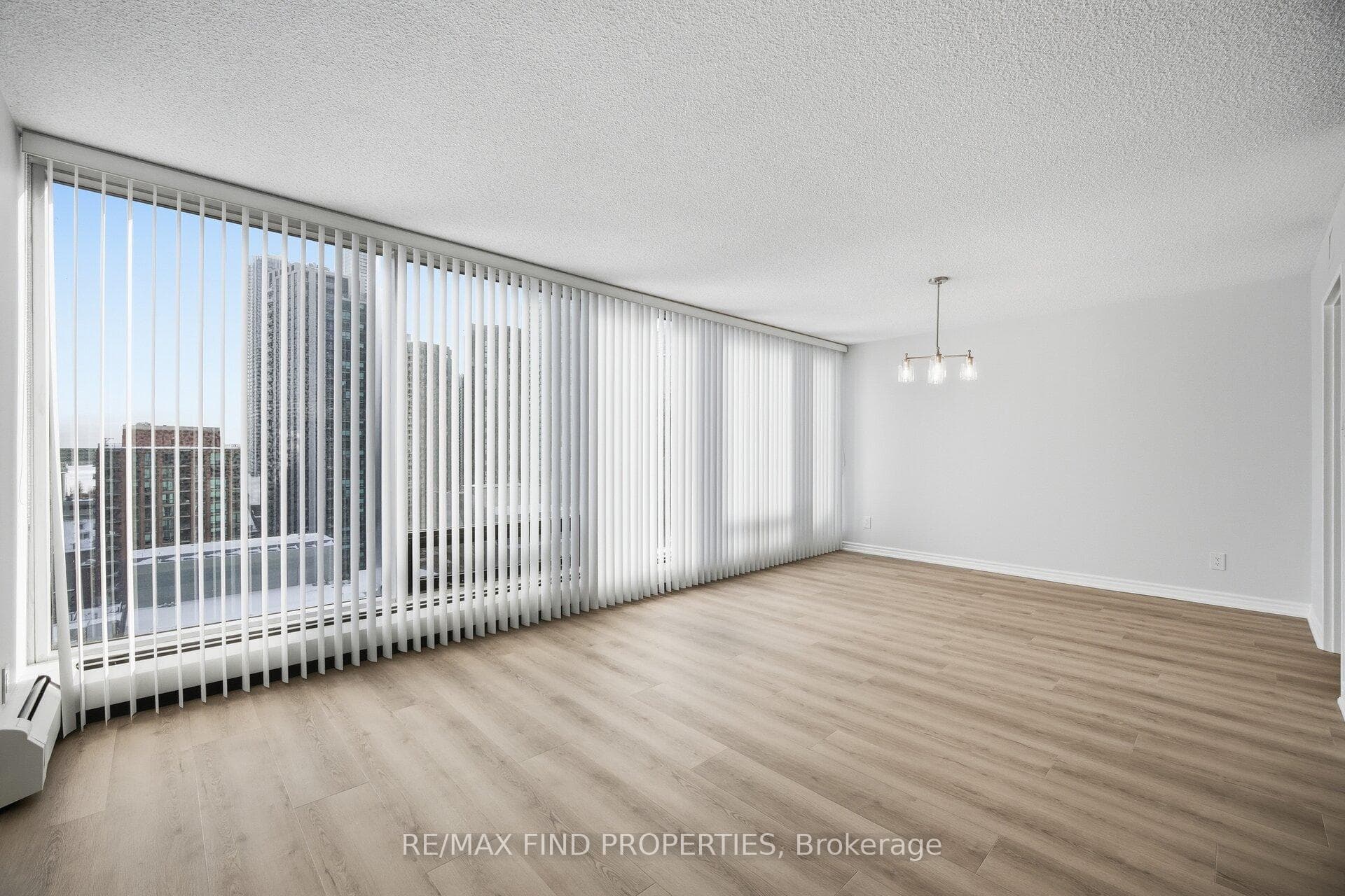 30 Wellington Street Unit 1702 photo 21