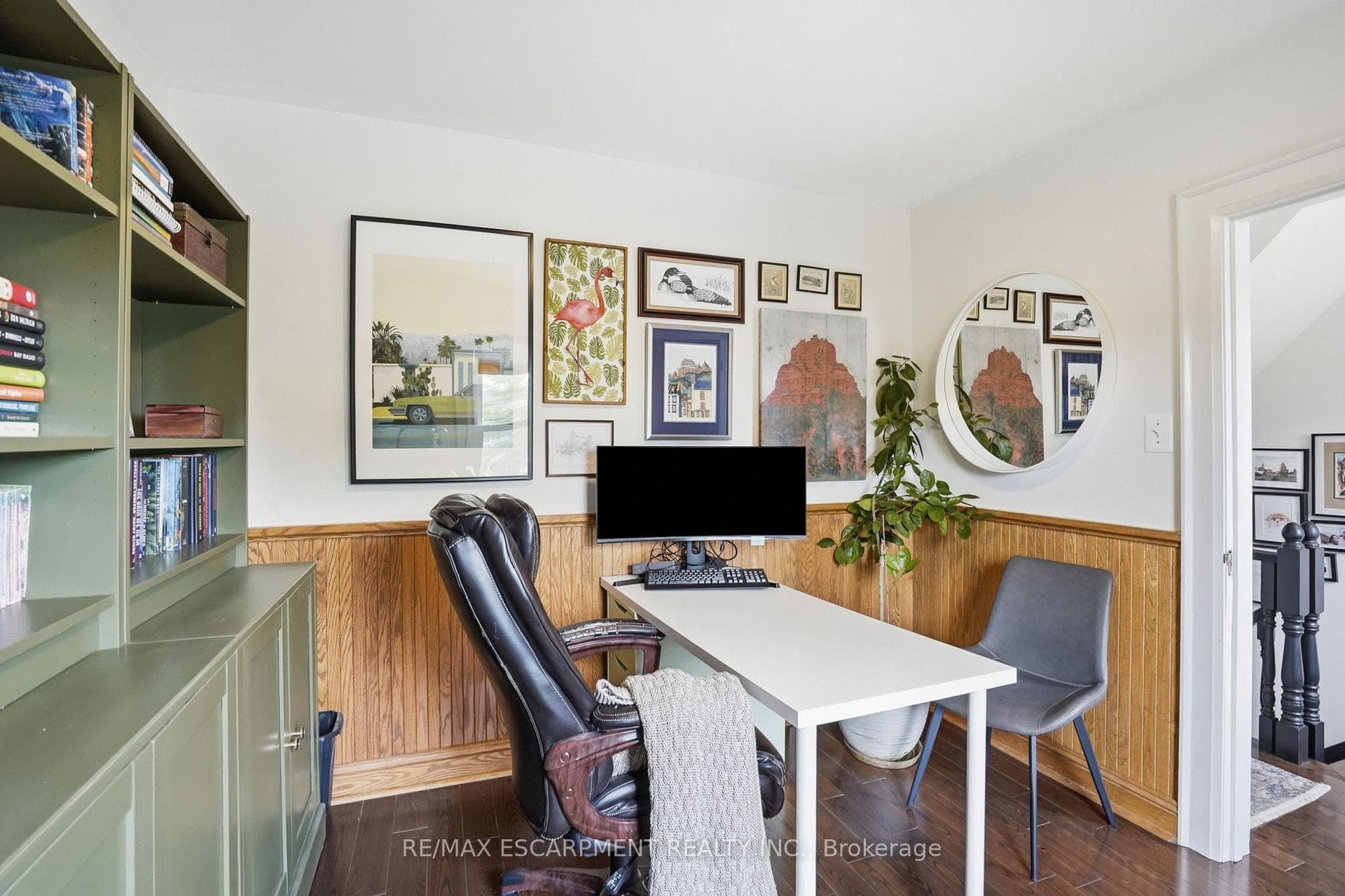 17 Tuxedo Avenue photo 30