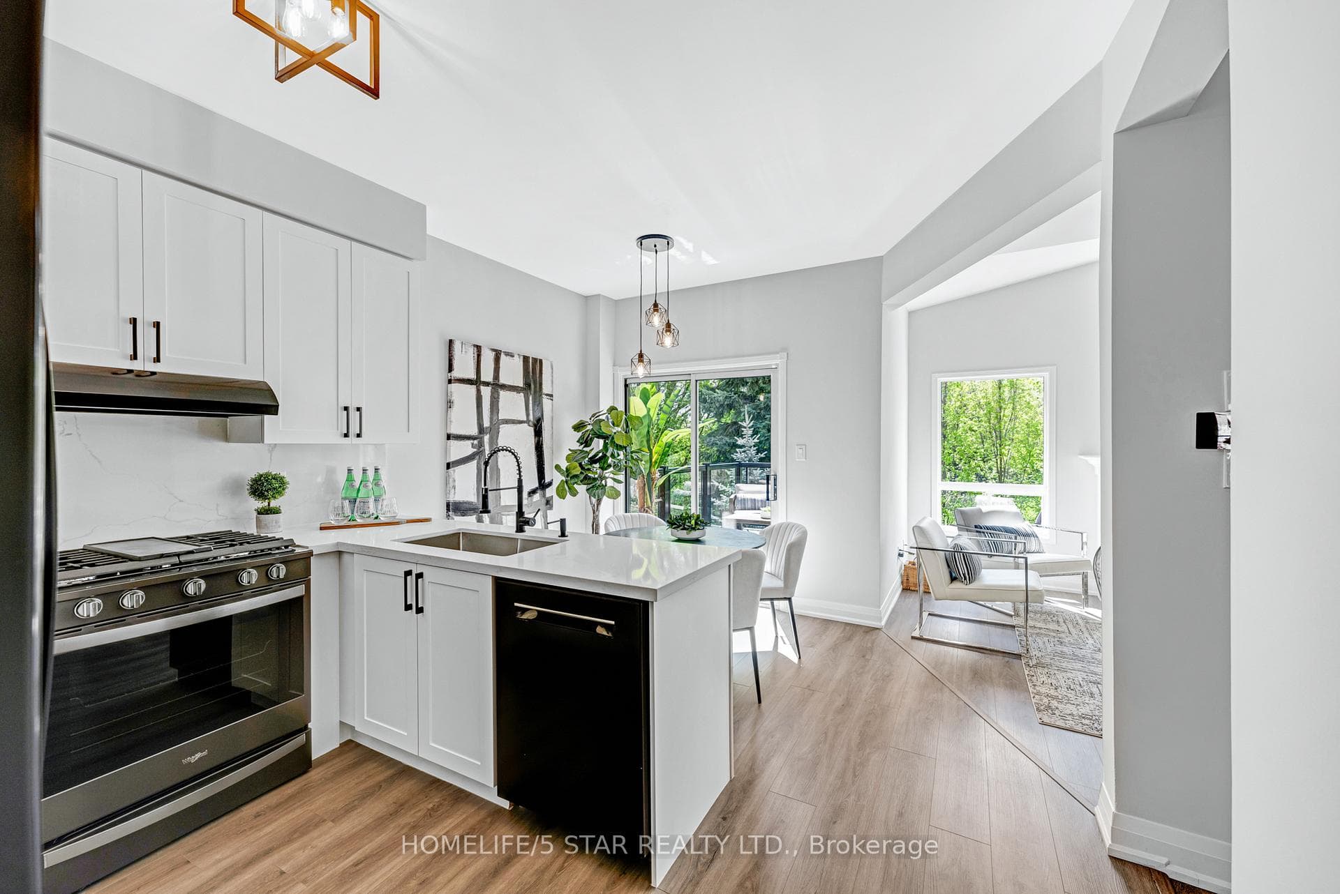 39 COOPER CREEK Court photo 9