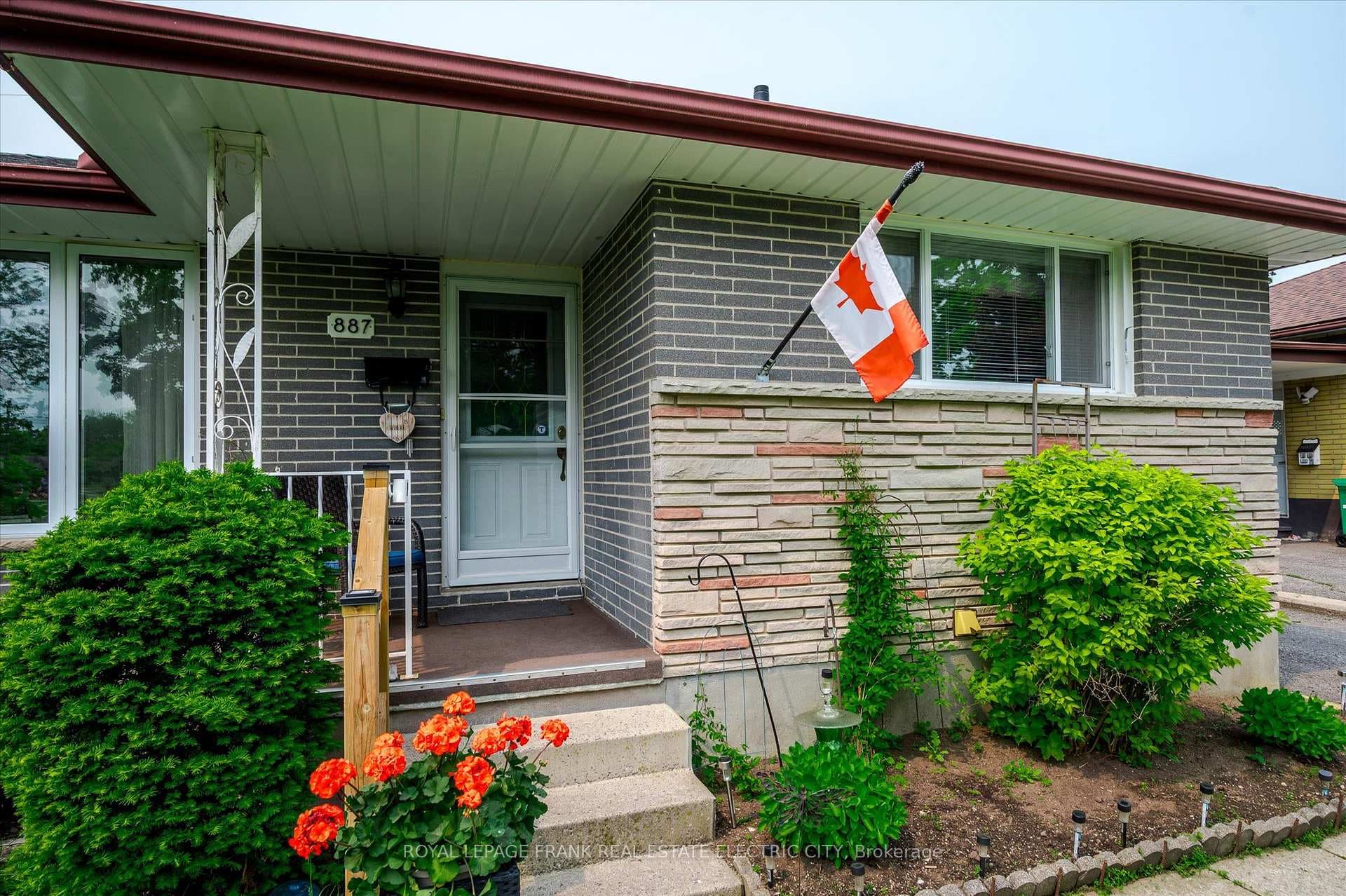 887 Westdale Avenue photo 5