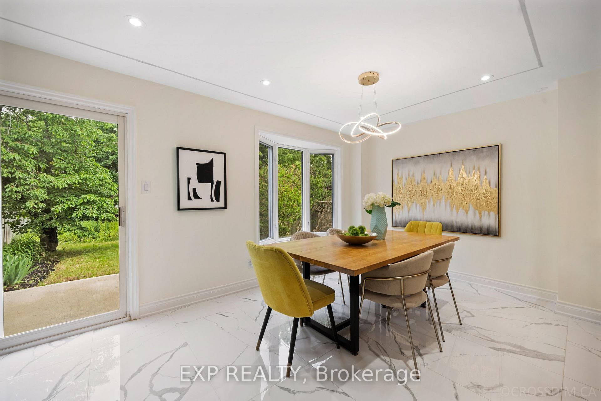 144 Snowshoe Crescent photo 11
