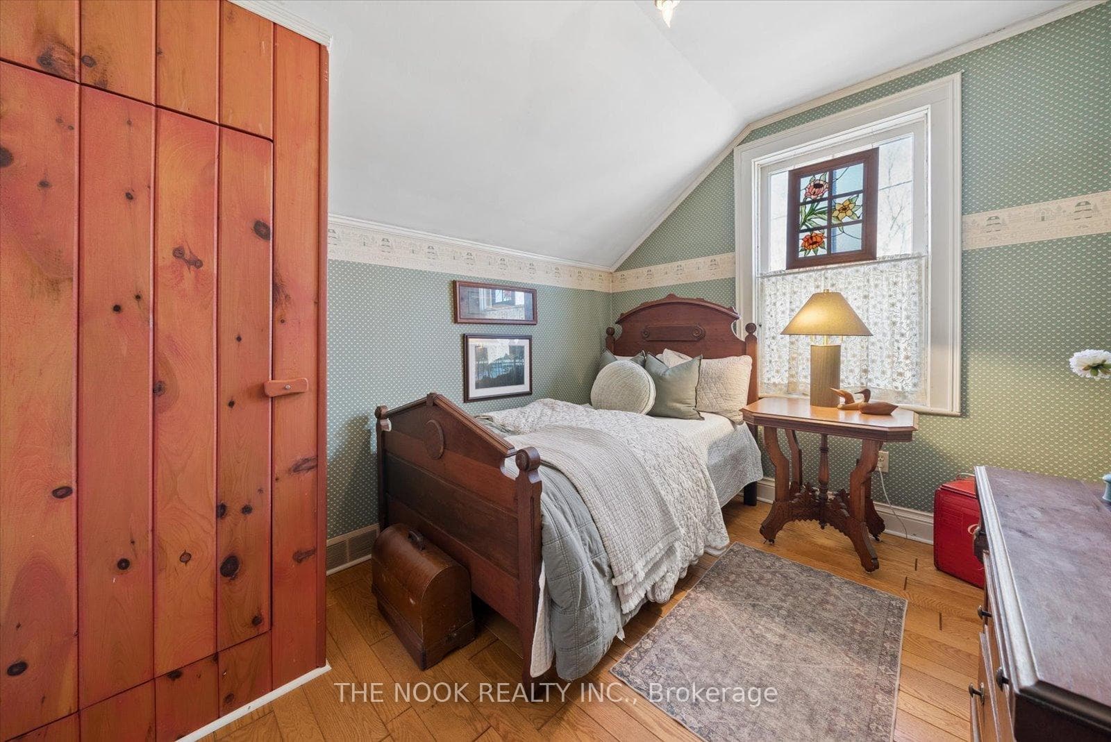 15212 Simcoe Street photo 15