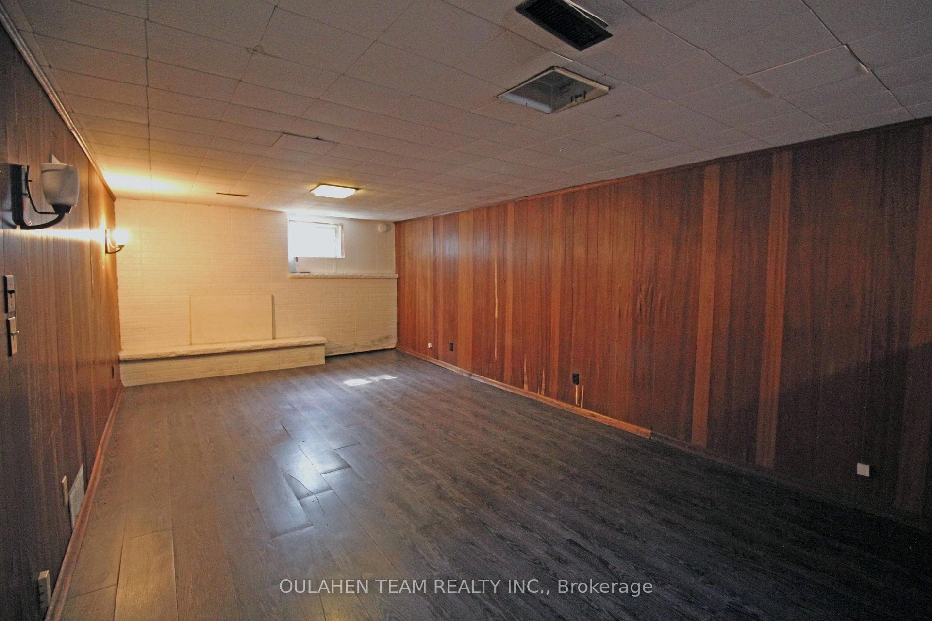 93 Sheppard Avenue photo 22