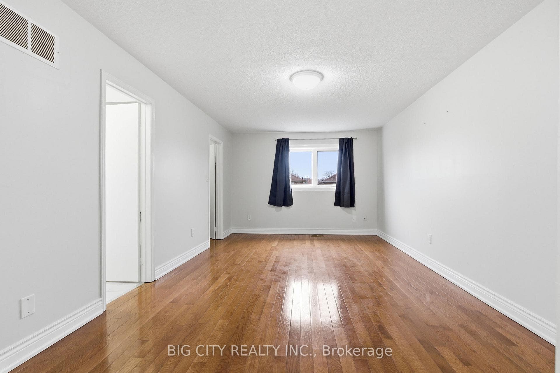 5487 Cosmic Crescent Unit Main photo 24