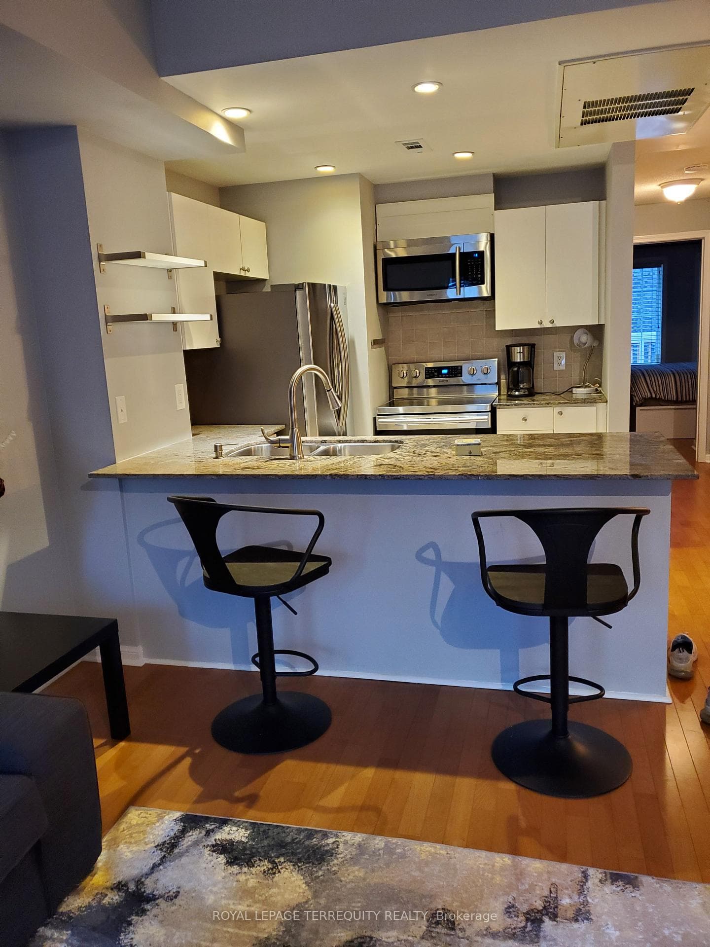 11 Niagara Street Unit 39 photo 4