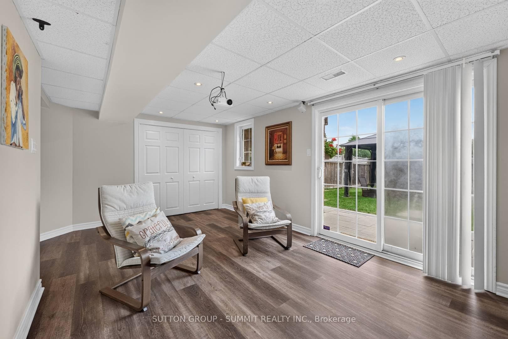 187 Kirkvalley Crescent photo 35