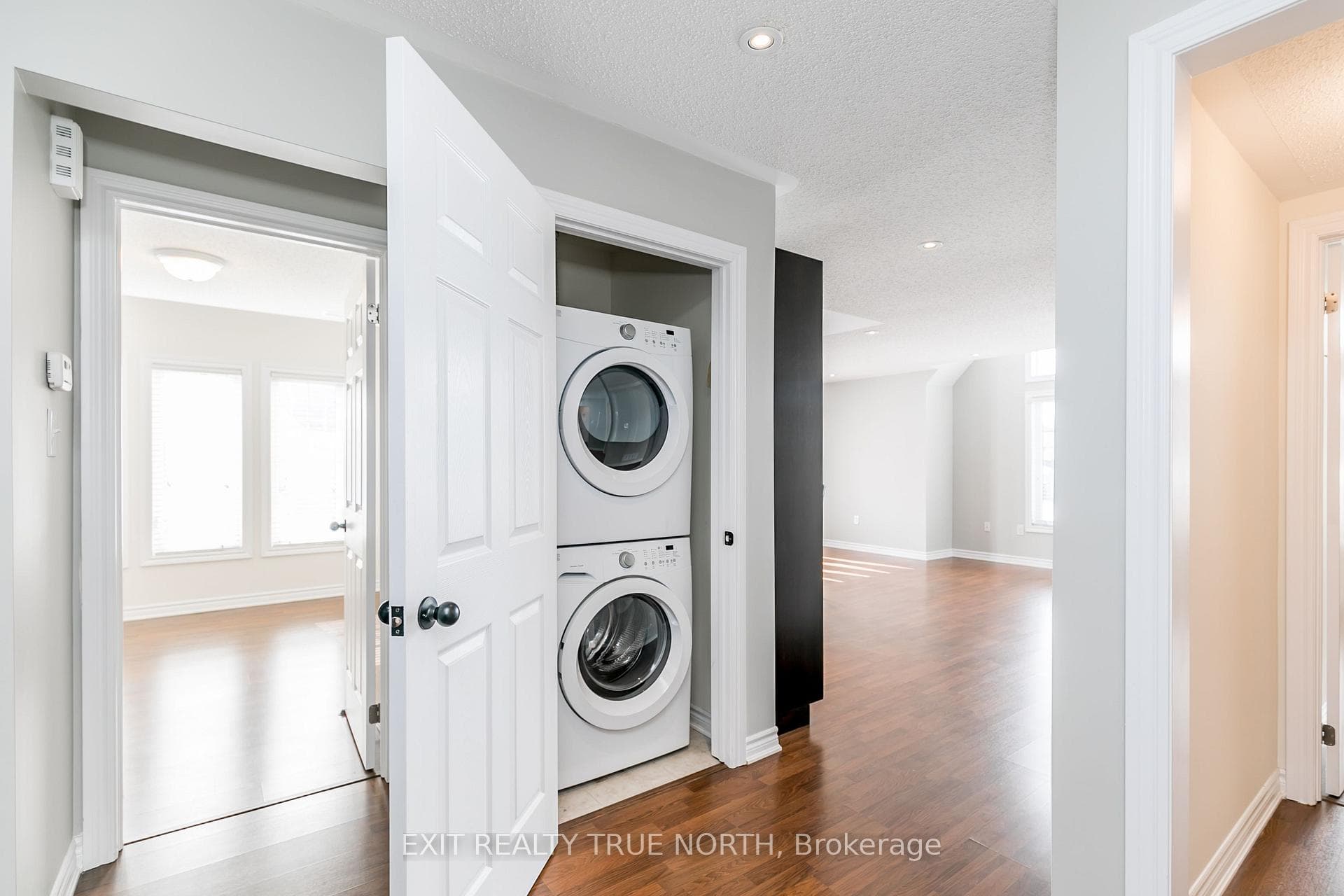 4 Carnoustie Lane photo 28