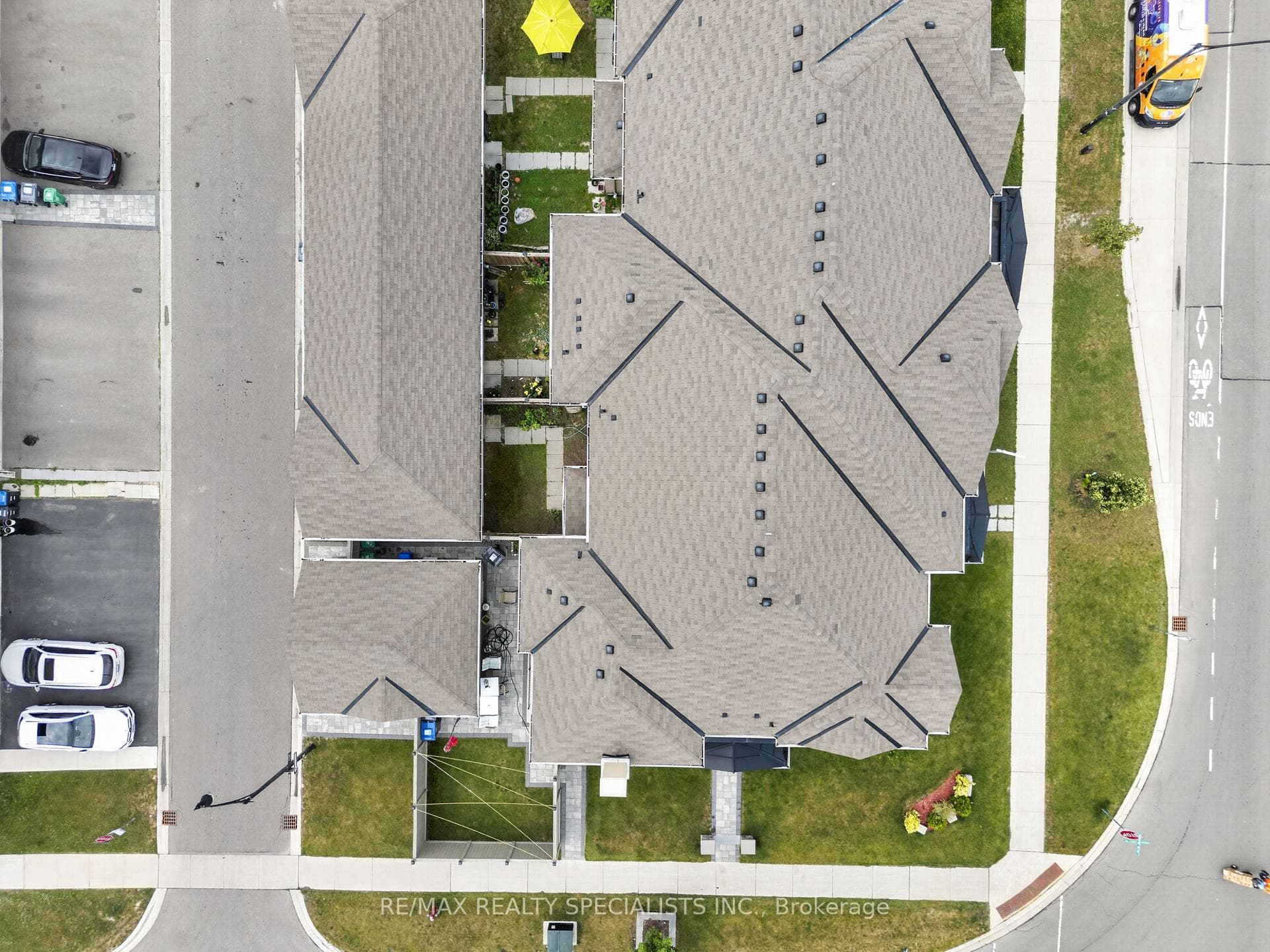 261 INSPIRE Boulevard photo 7
