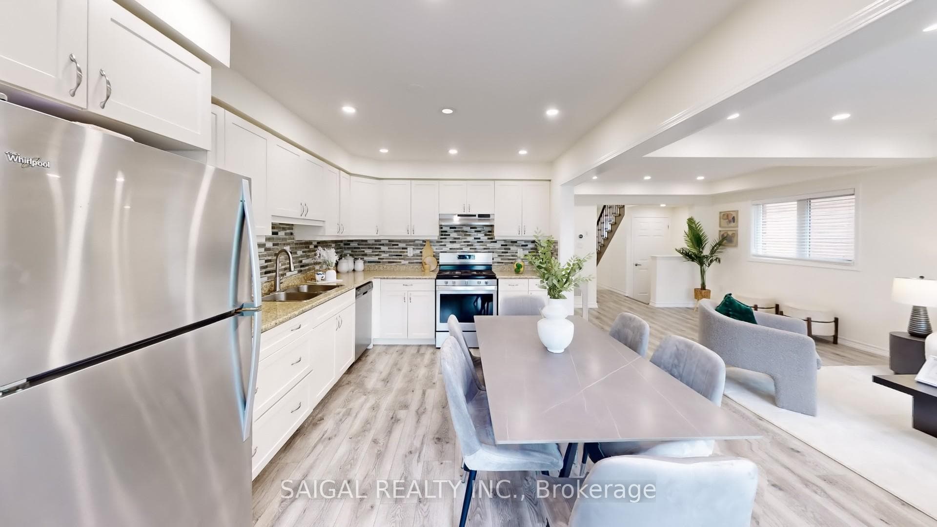 1610 Gainer Crescent photo 16