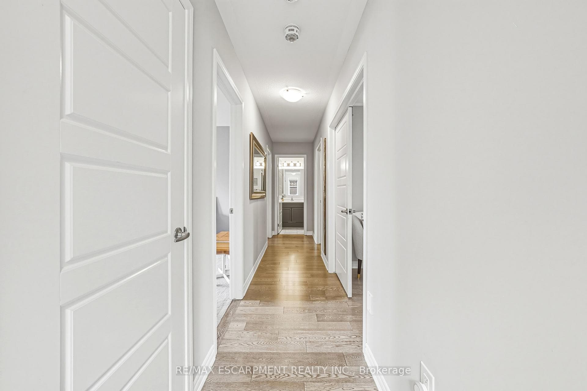 24 STILLWATER Crescent photo 19