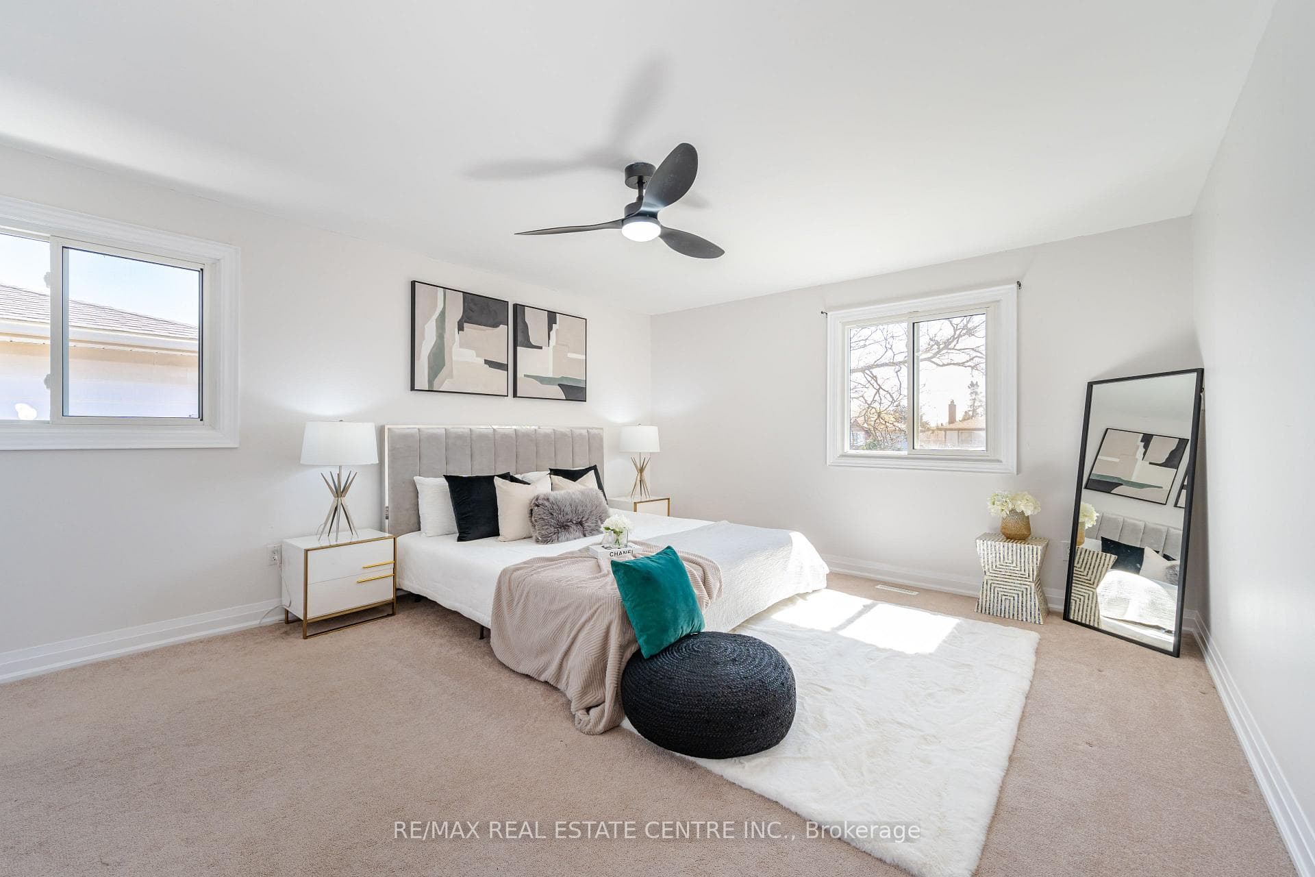 240 Rutherford Road photo 12