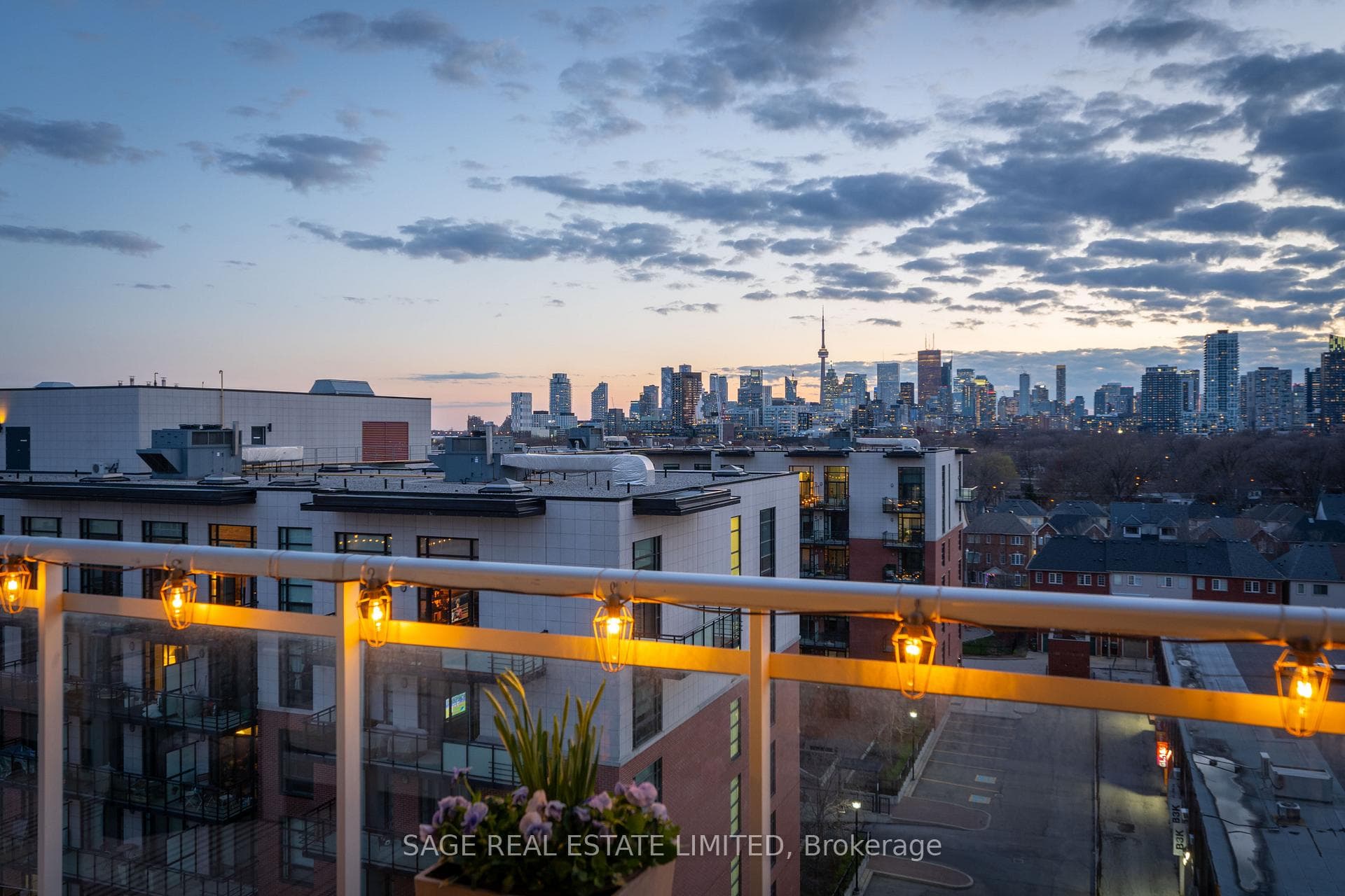 233 Carlaw Avenue Unit 801 photo 37