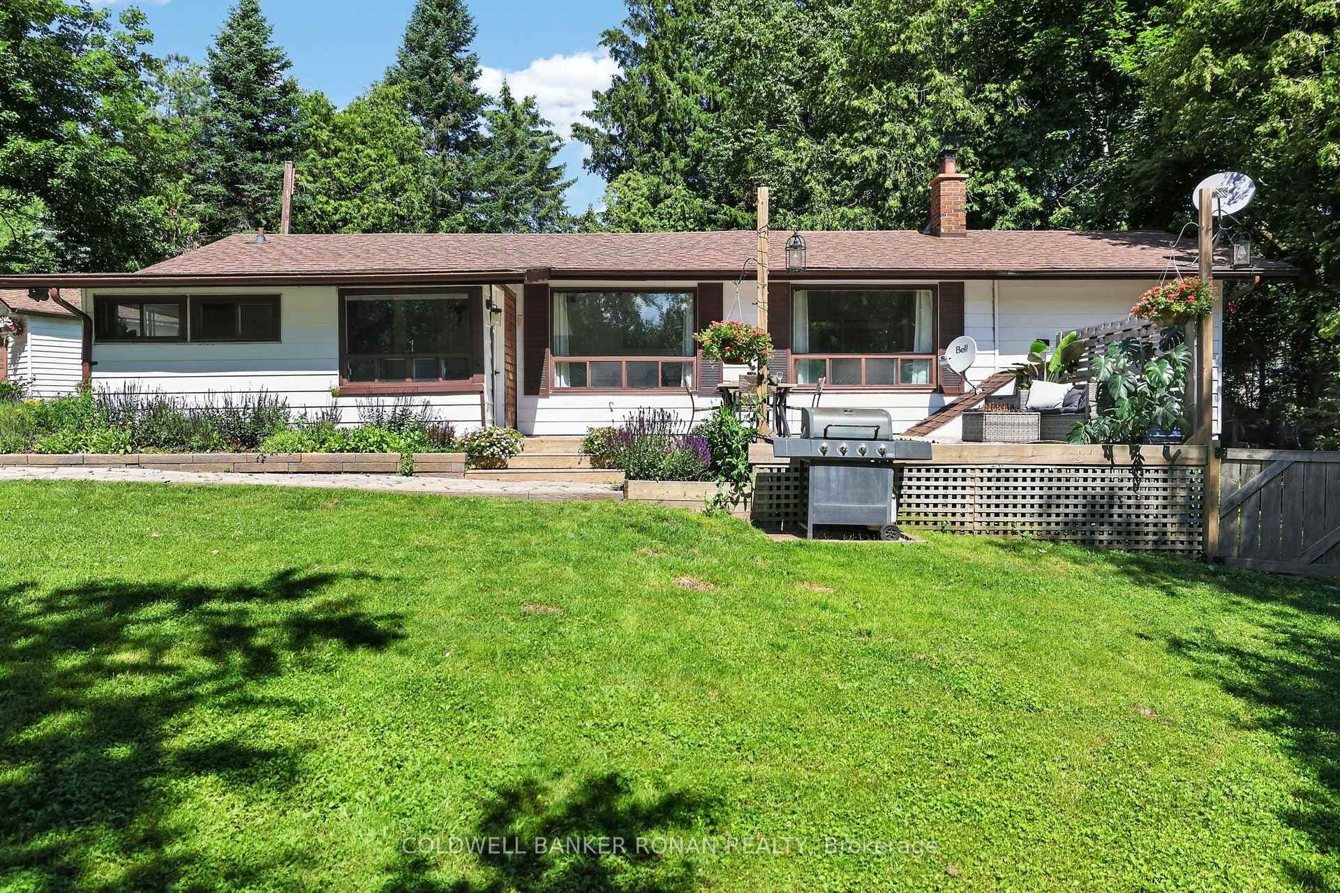 16 Dean Road photo 5