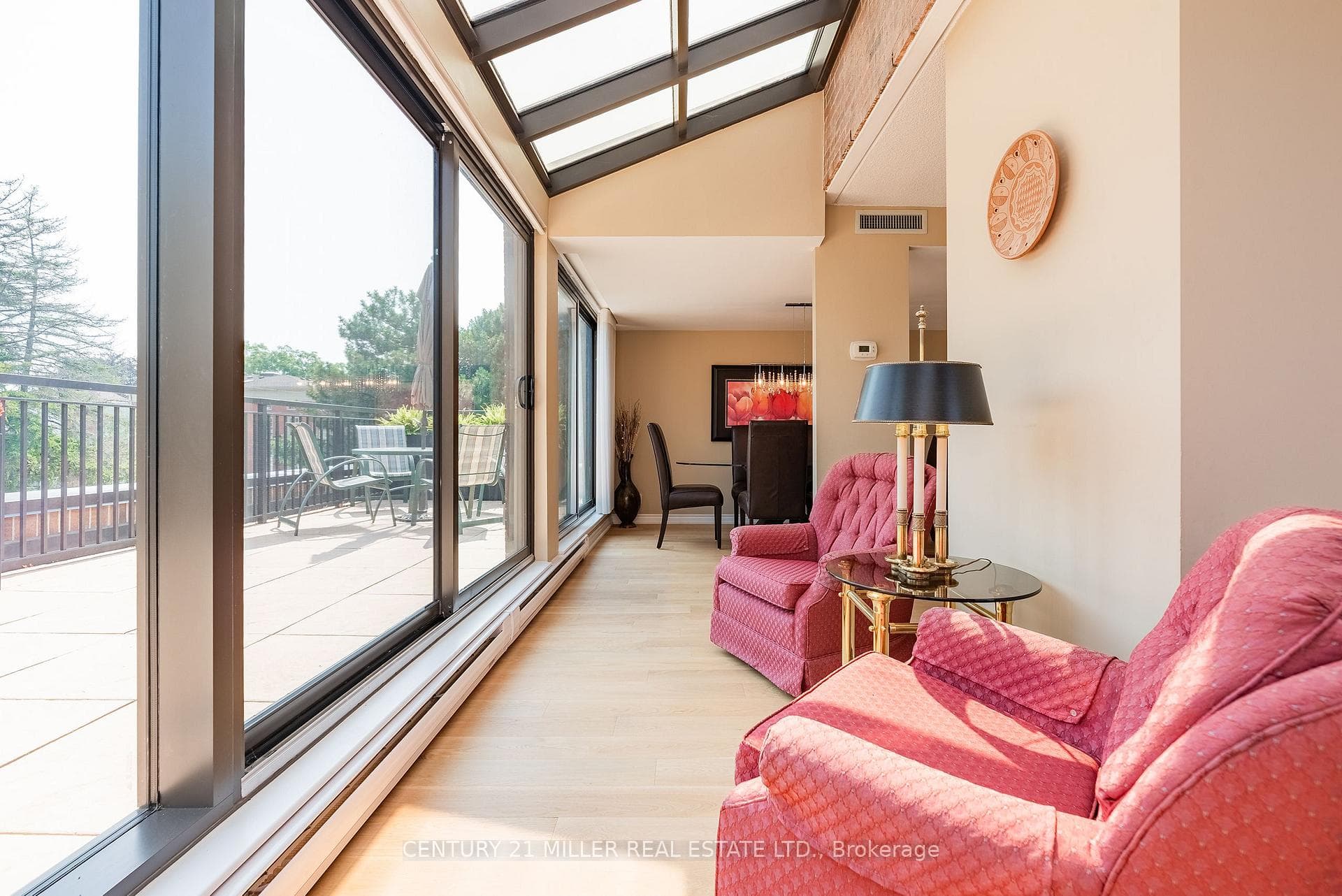 100 Lakeshore Road Unit 710 photo 11