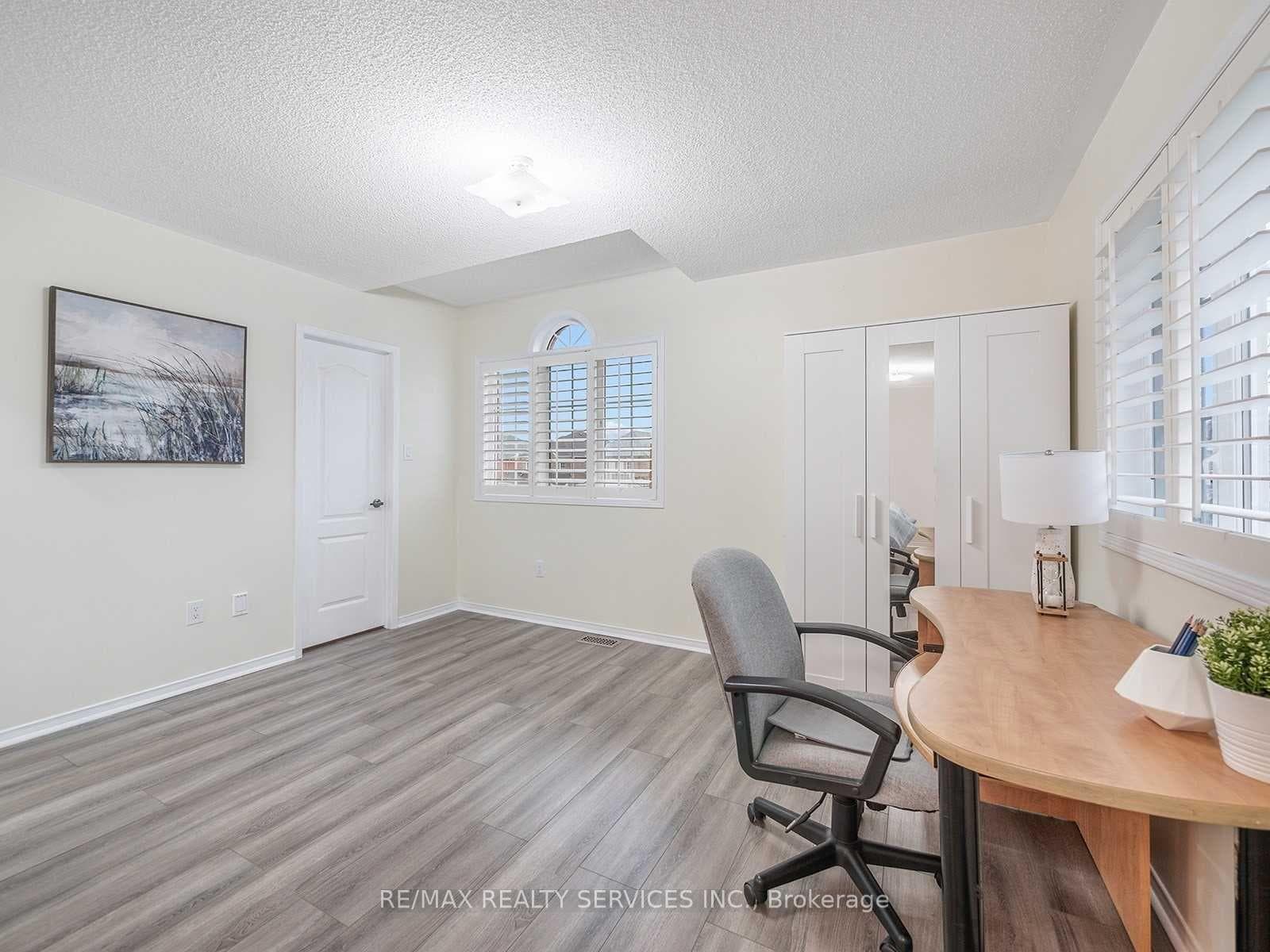 1 Pilgrim Place photo 18