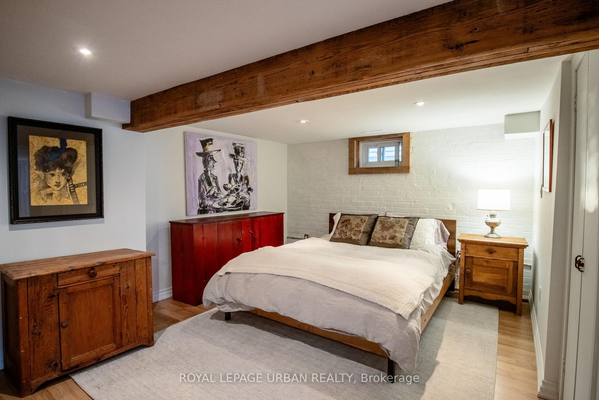 438 Woodfield Road photo 25