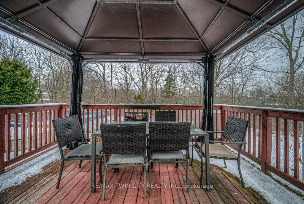 154 St Andrews Drive photo 35