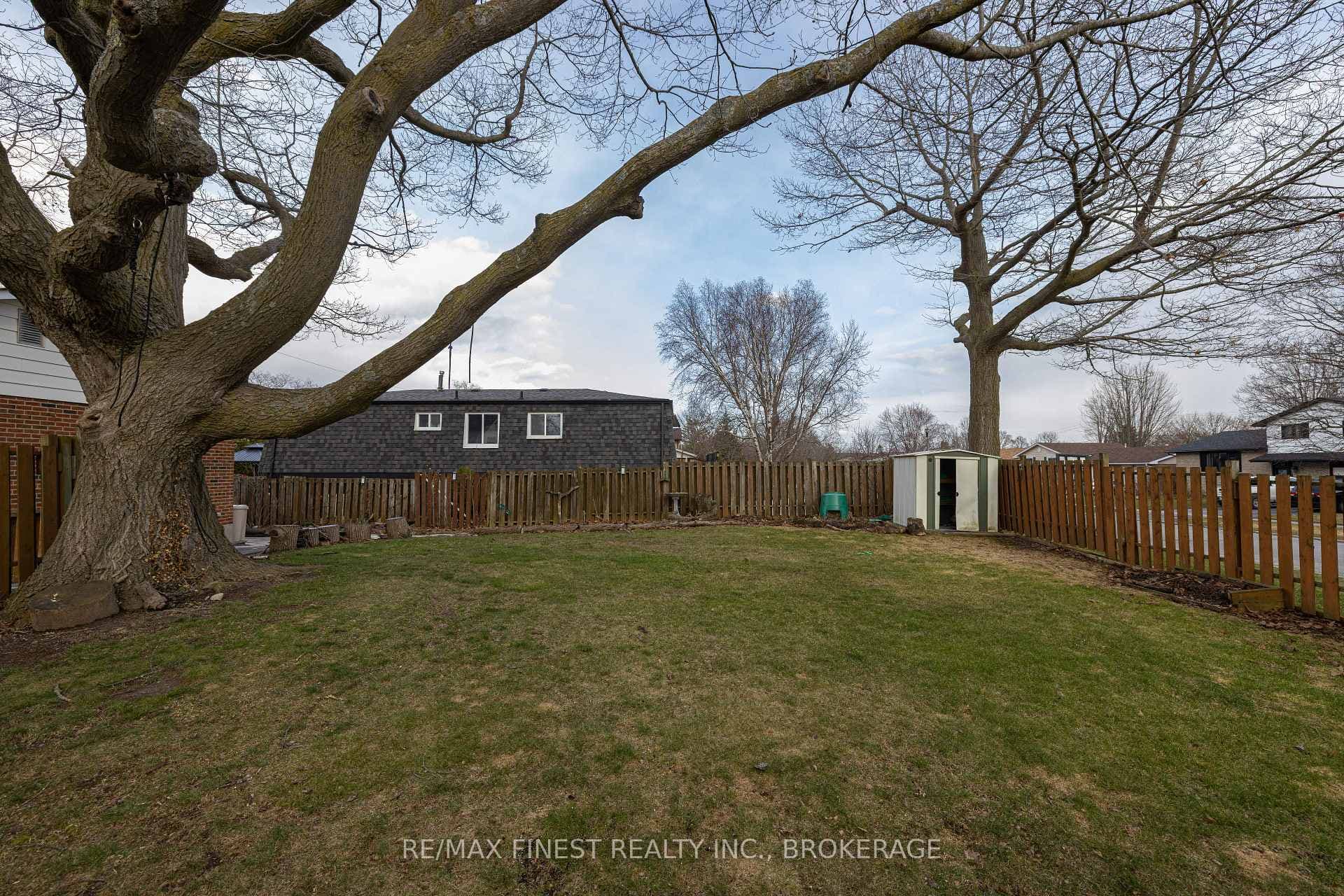 628 Stanford Street photo 10