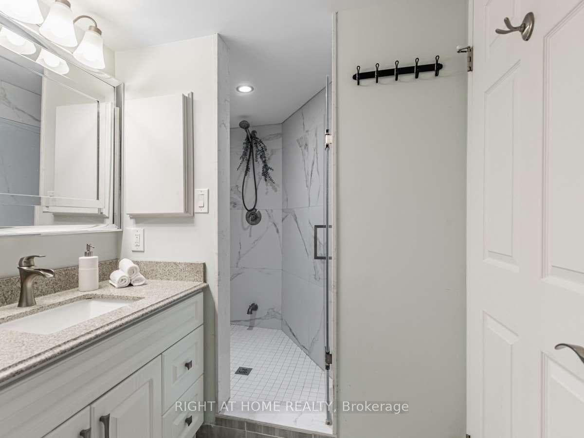 24 Wellesley Street Unit 513 photo 21